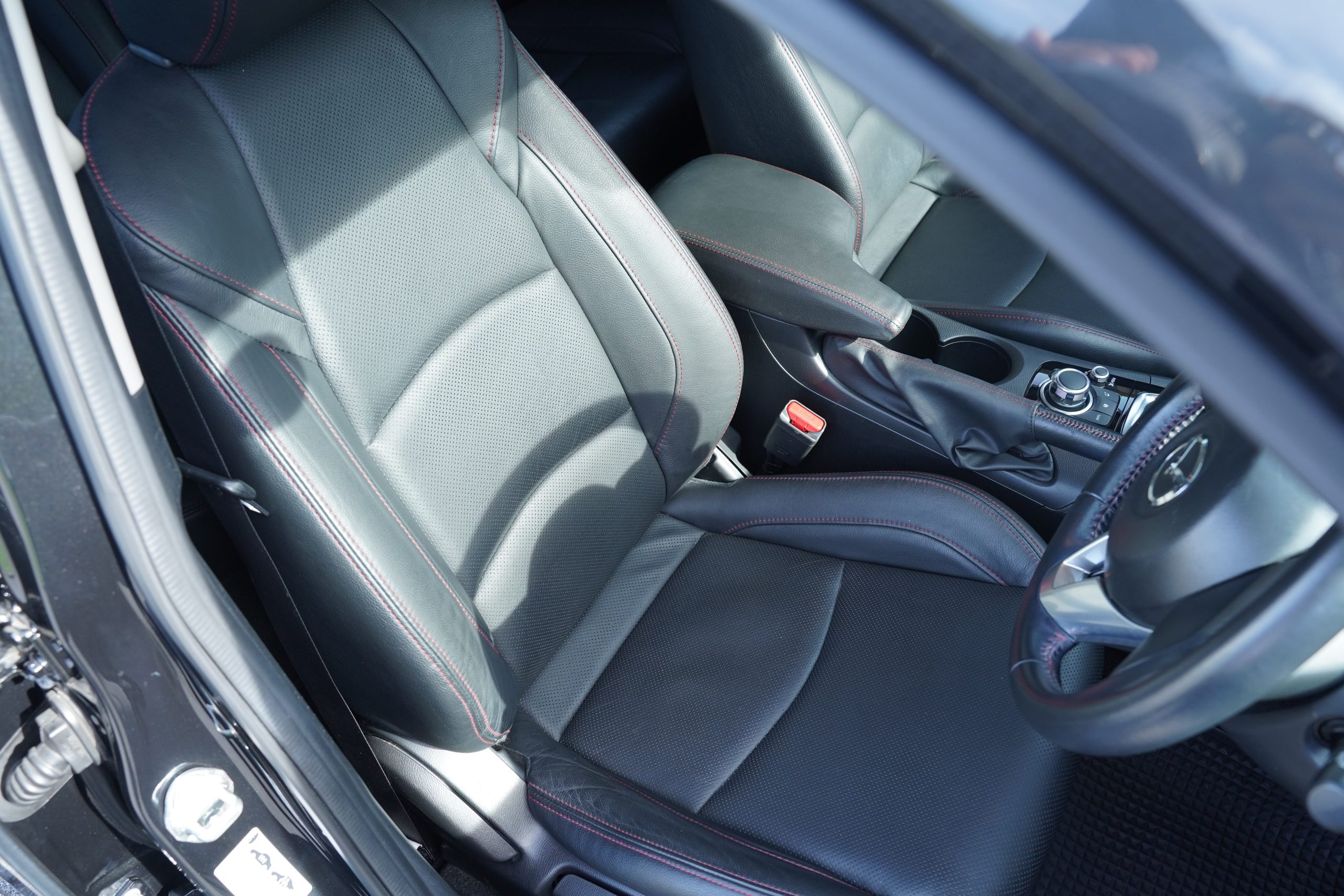 2014 Mazda 3 2.0 (ปี 14-18) SP Sports Hatchback - Image 14