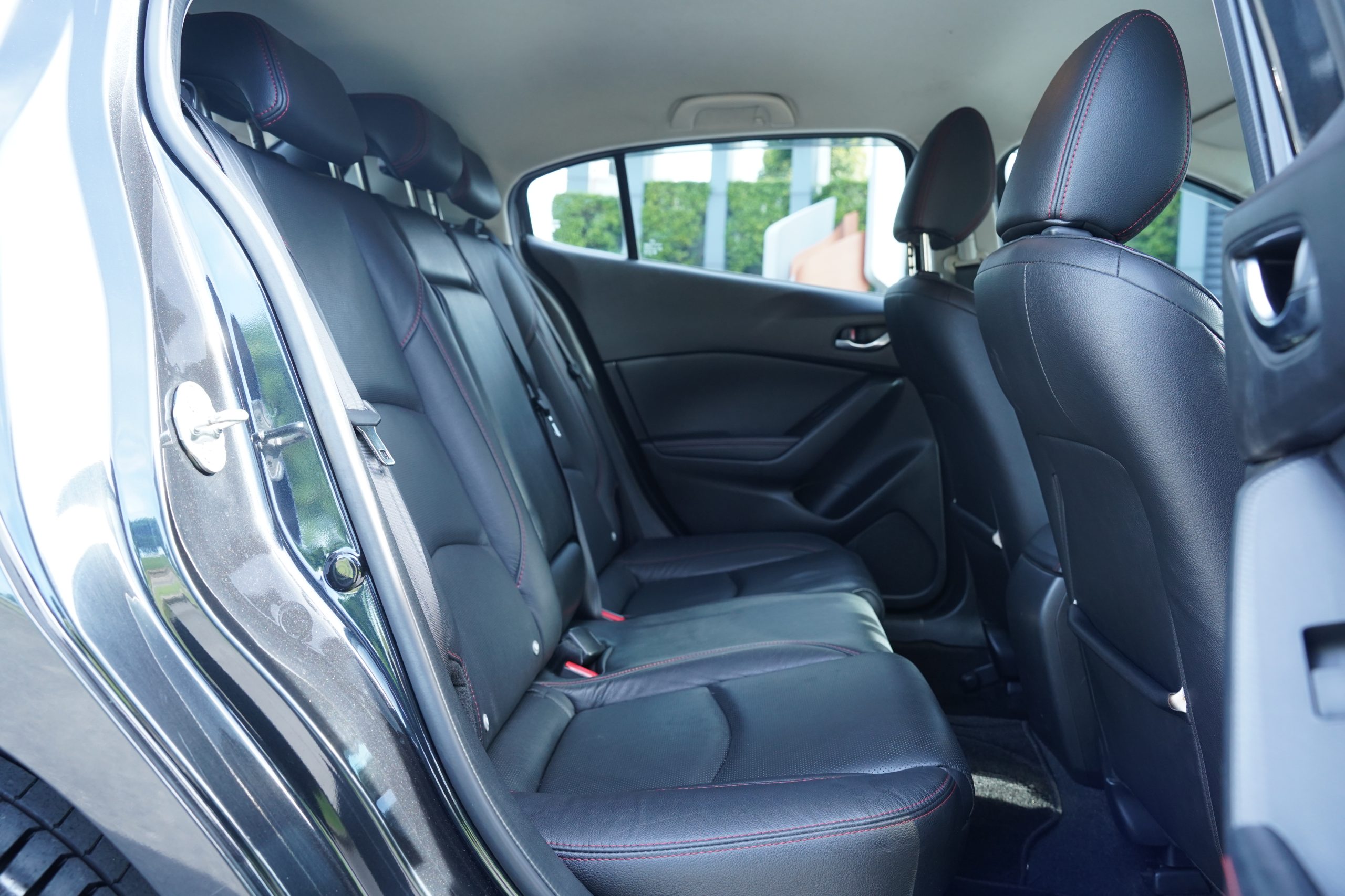 2014 Mazda 3 2.0 (ปี 14-18) SP Sports Hatchback - Image 16