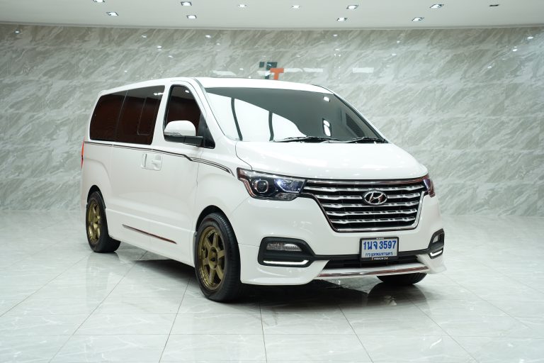 2023 Hyundai H-1 2.5 (ปี 18-24) Impressive Van