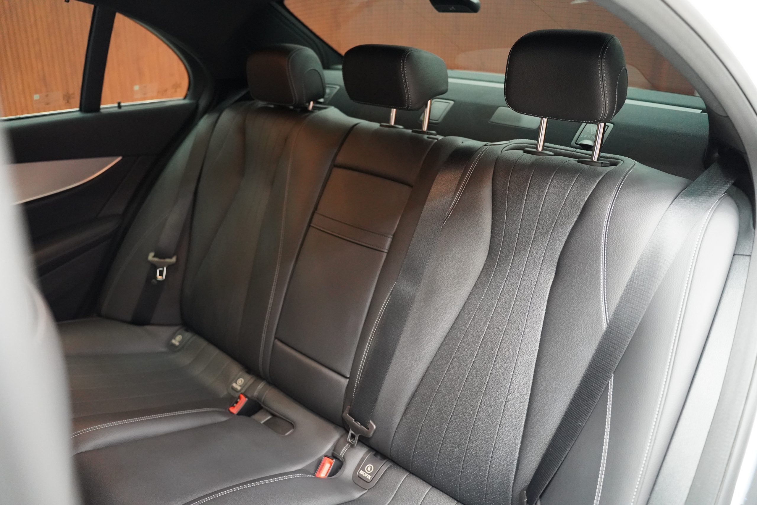 2023 Mercedes-Benz E220 2.0 W213 (ปี 16-23) d AMG Sport Sedan - Image 12