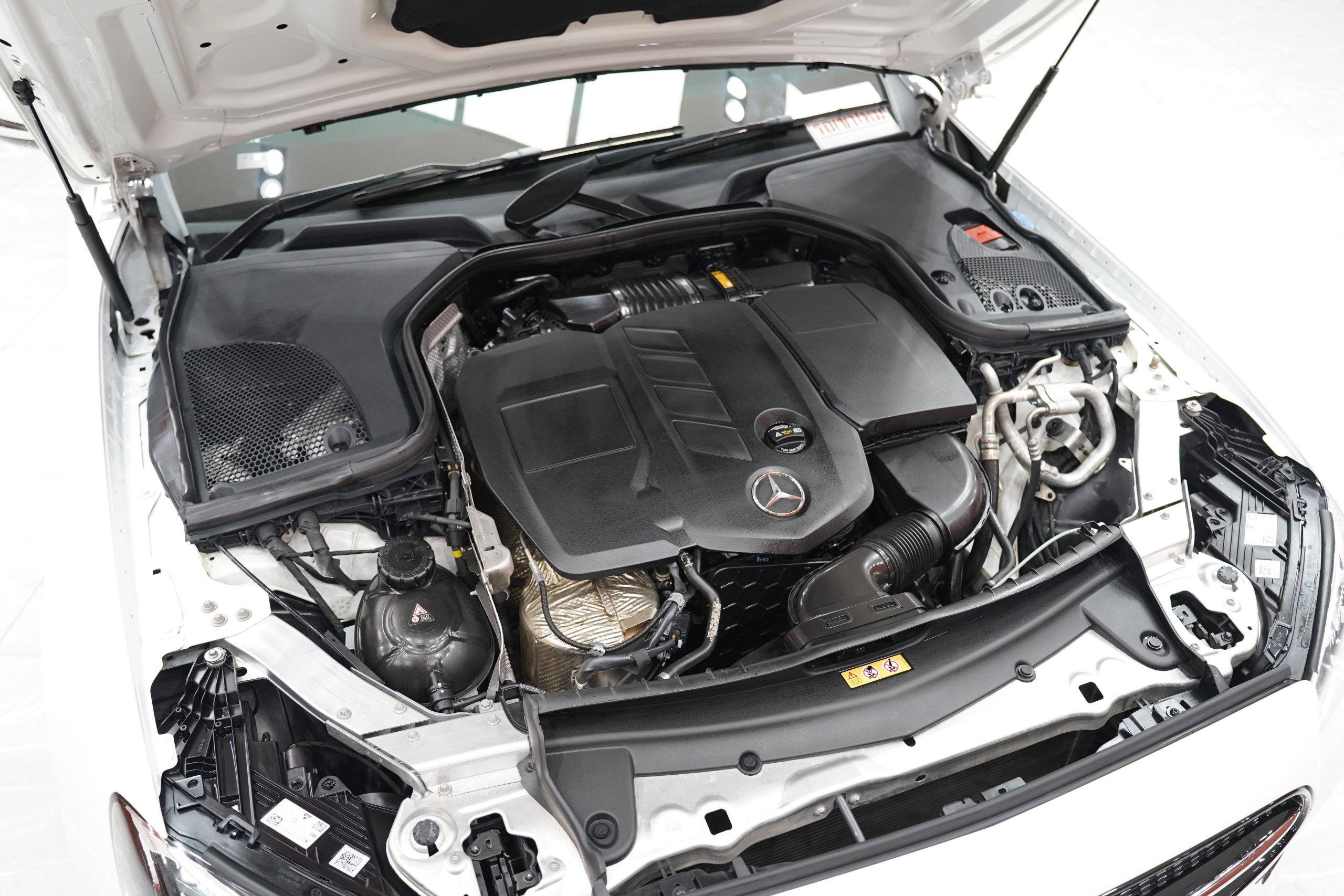 2023 Mercedes-Benz E220 2.0 W213 (ปี 16-23) d AMG Sport Sedan - Image 19