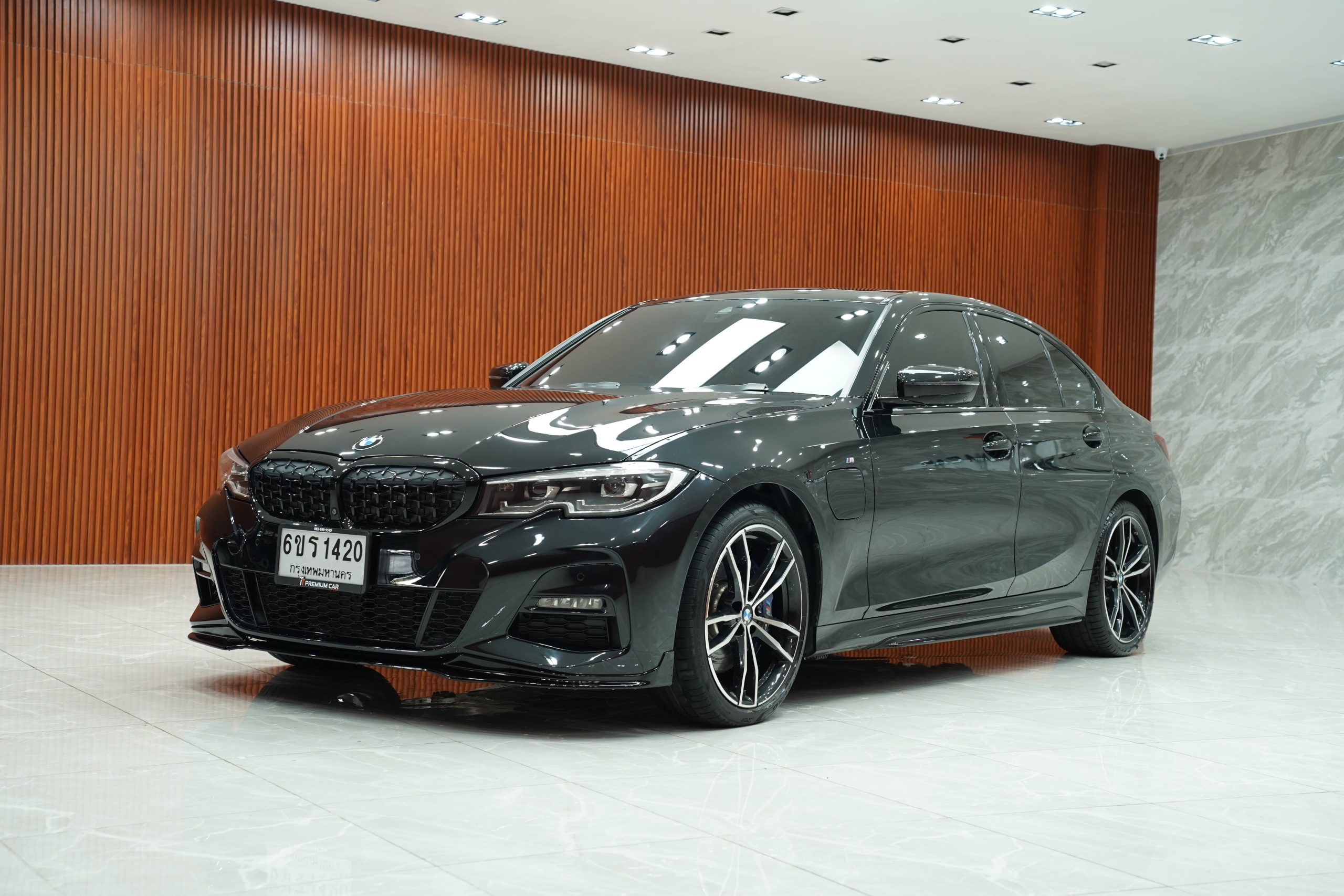 2020 BMW 330e 2.0 G20 (ปี 19-26) M Sport Sedan - Image 4