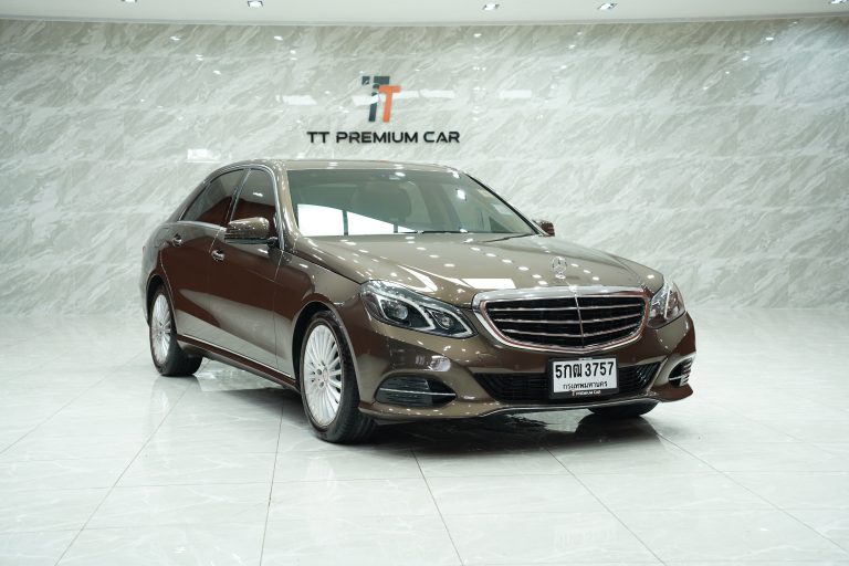 2015 Mercedes-Benz E300 2.1 W212 (ปี 10-16) Blue TEC Hybrid Sedan