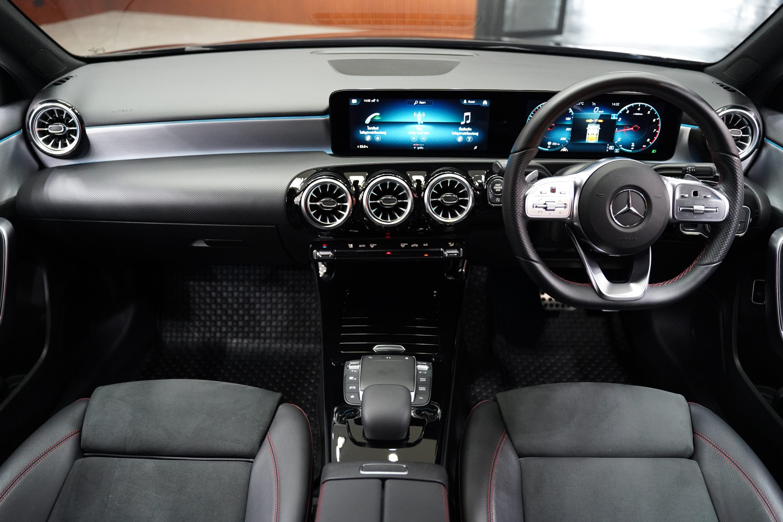 2023Mercedes-Benz A200 AMG Dynamic (Facelift) - Image 21