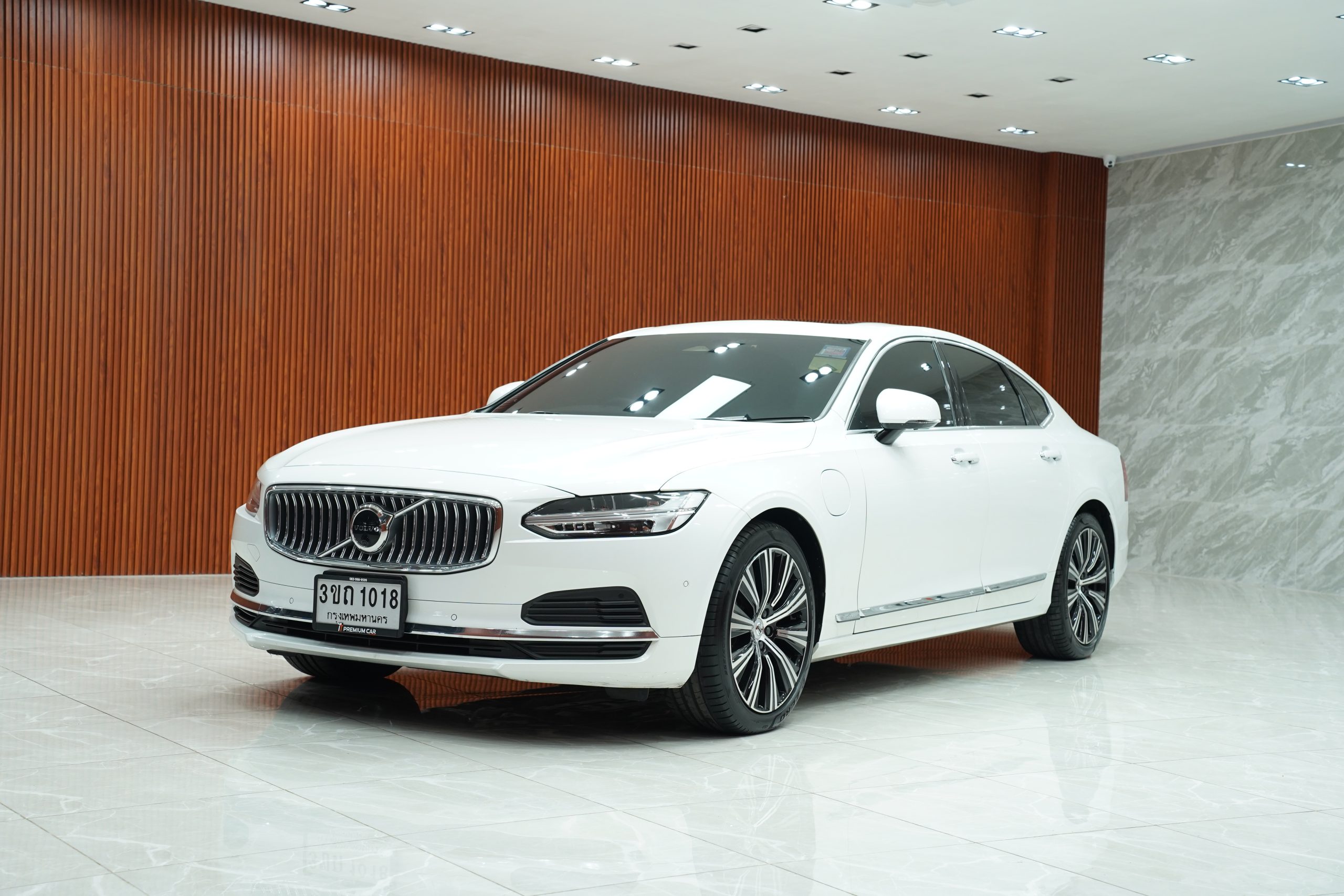 2022Volvo S90 T8 Inscription - Image 4