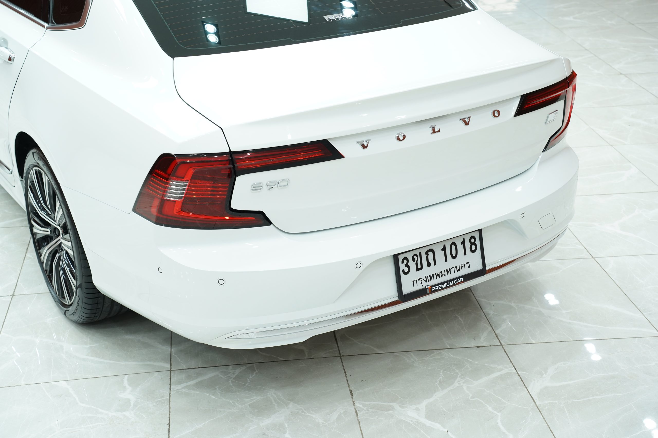 2022Volvo S90 T8 Inscription - Image 8