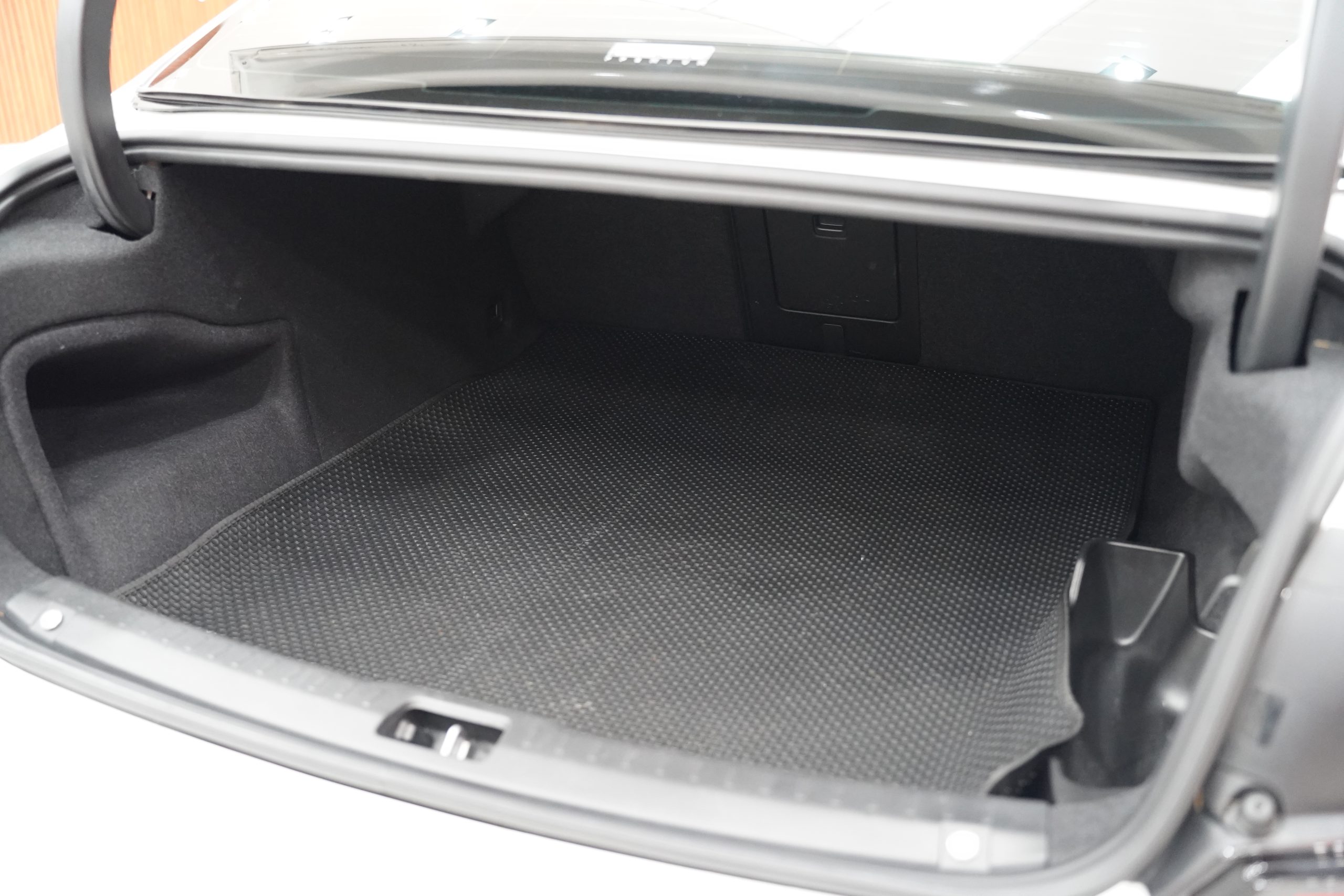 2022Volvo S90 T8 Inscription - Image 9