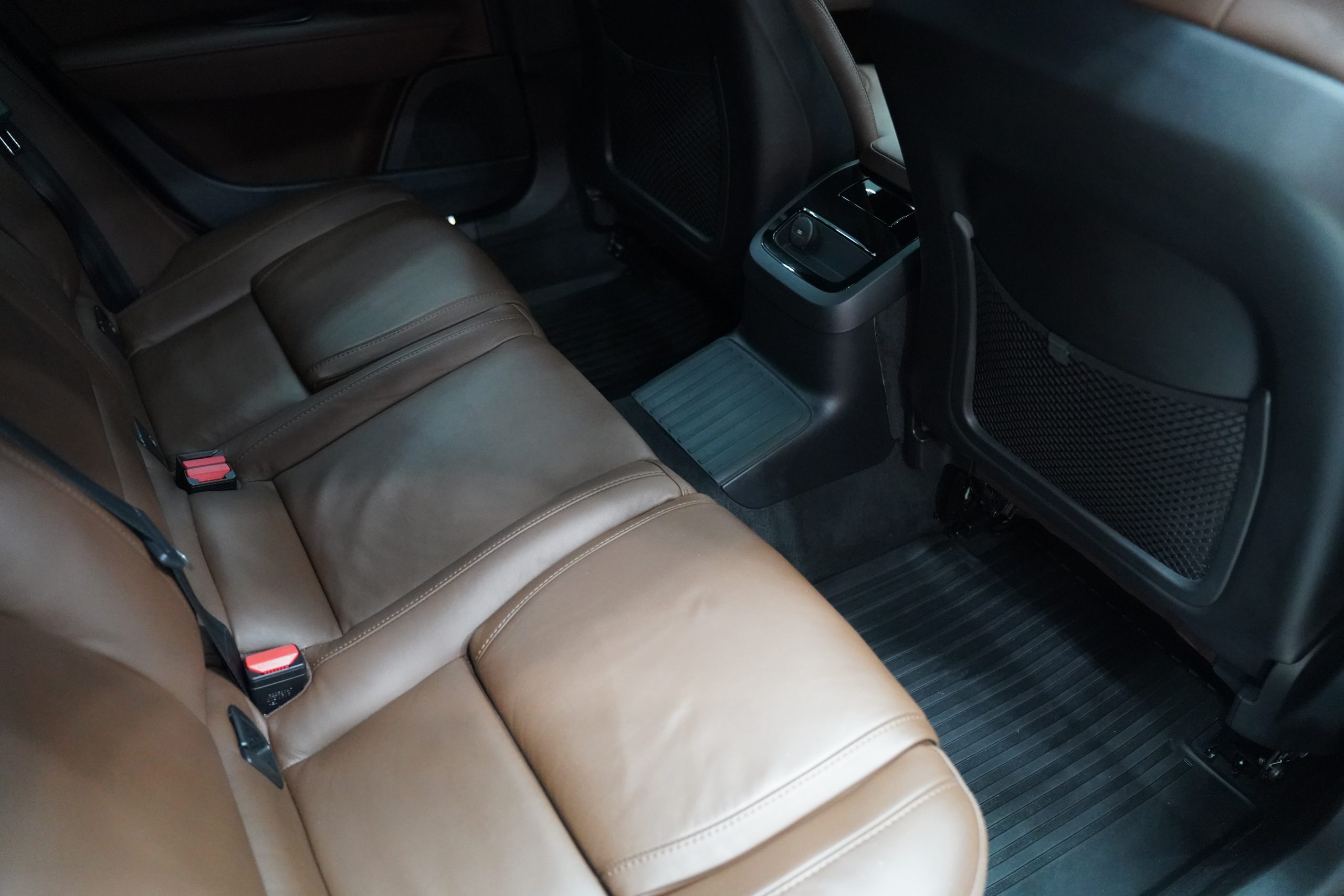 2022Volvo S90 T8 Inscription - Image 11