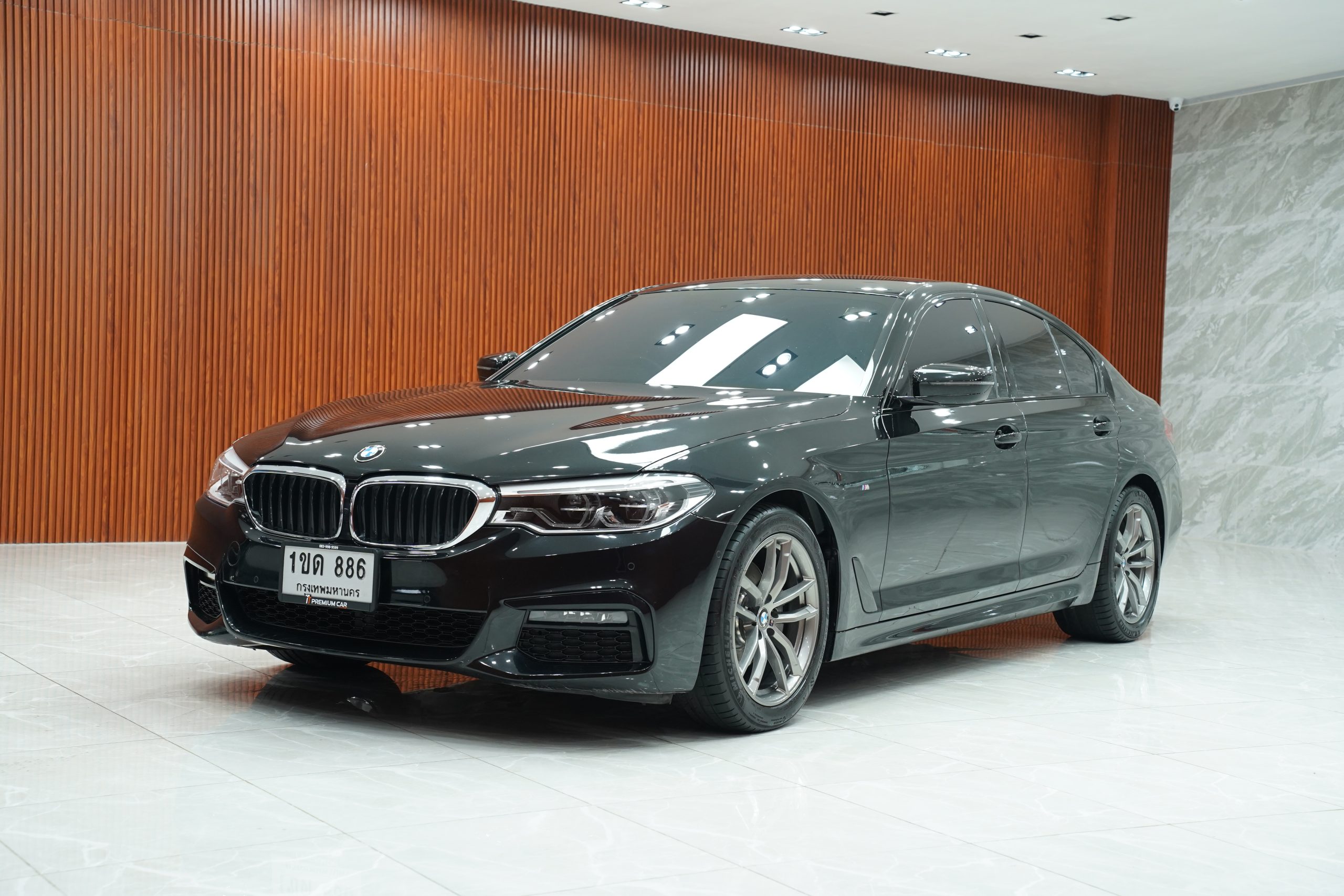 2020BMW 520d M Sport - Image 4
