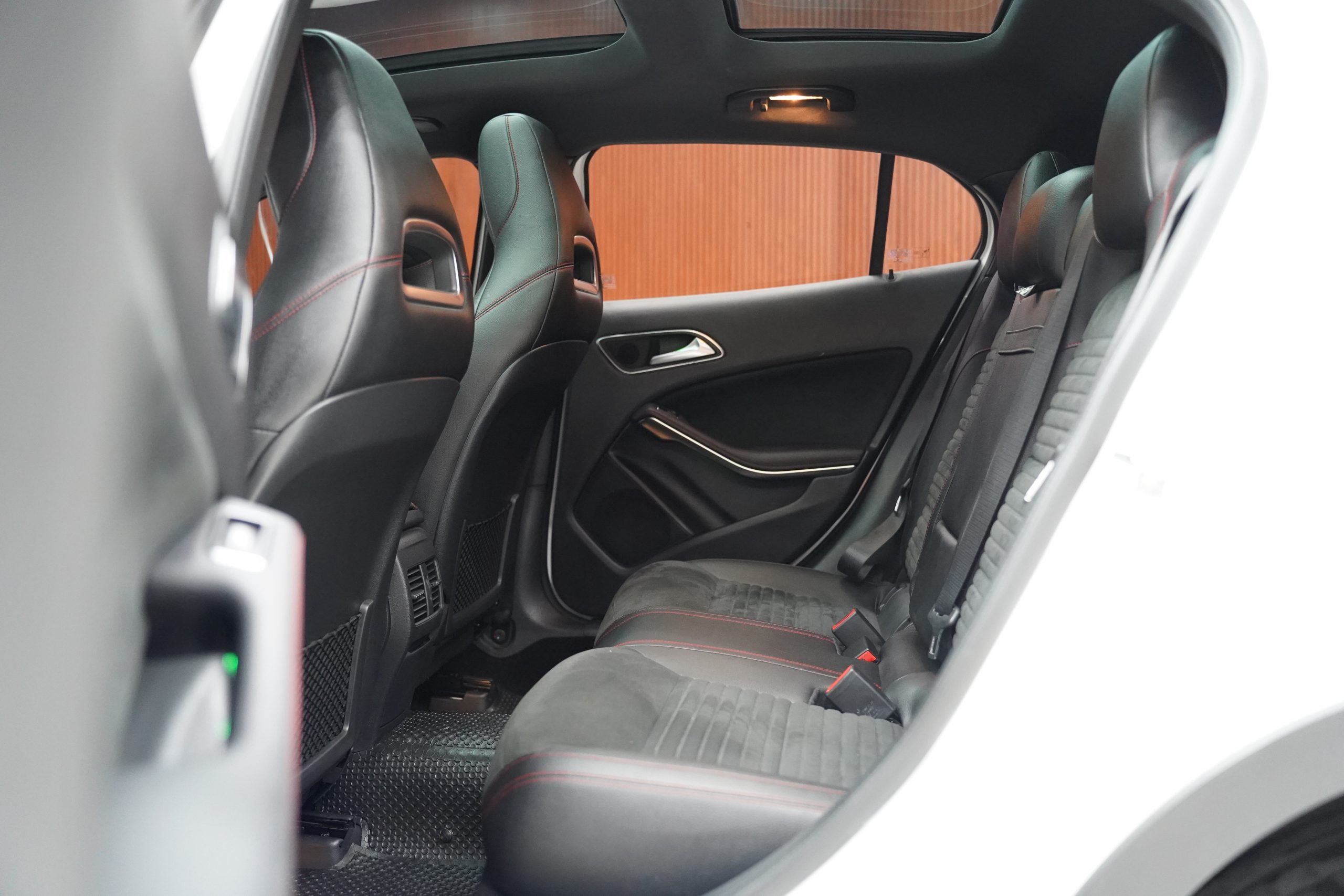 2019Mercedes-Benz GLA 250 AMG Night Edition W156 - Image 11