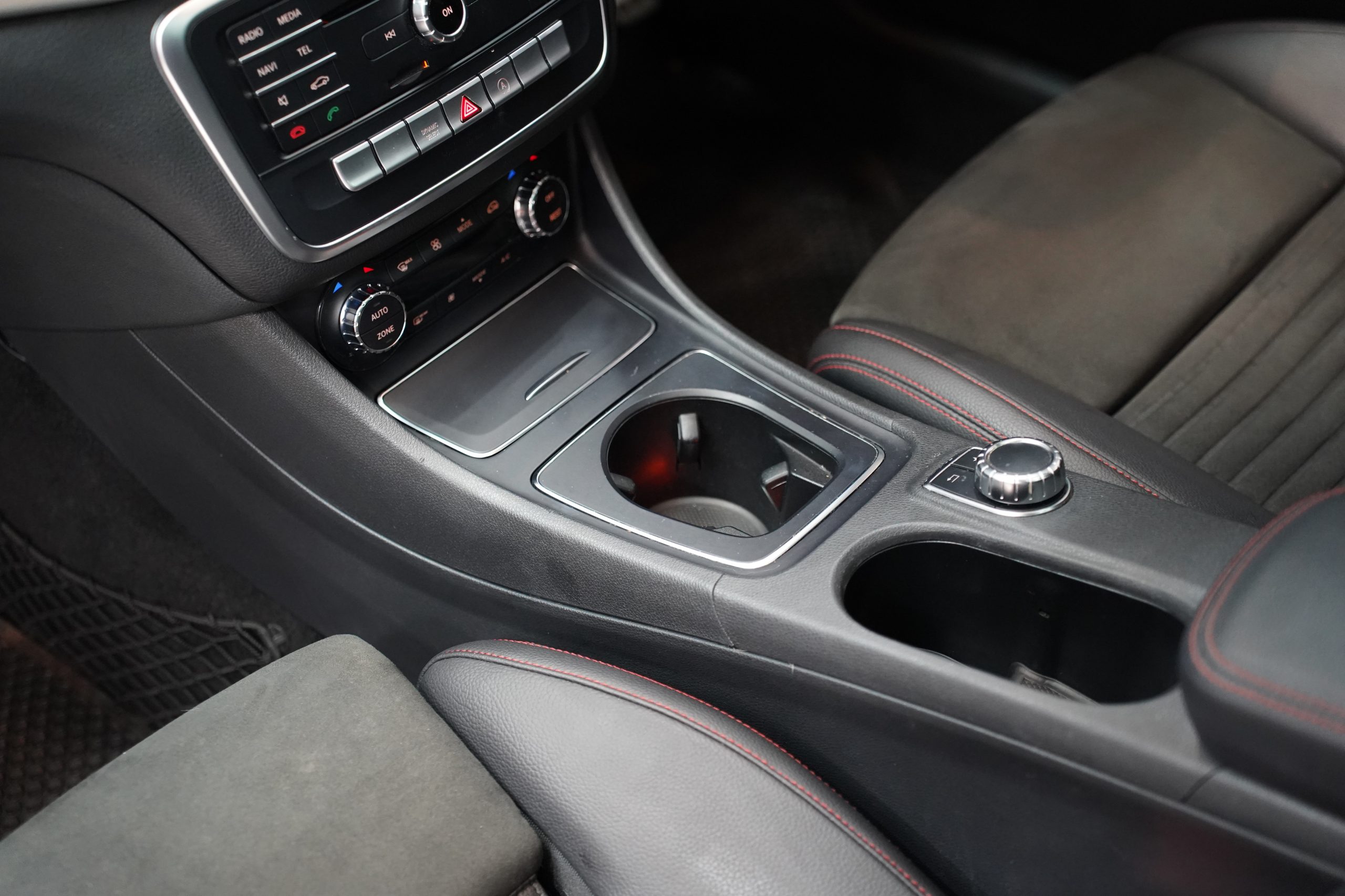2019Mercedes-Benz GLA 250 AMG Night Edition W156 - Image 15