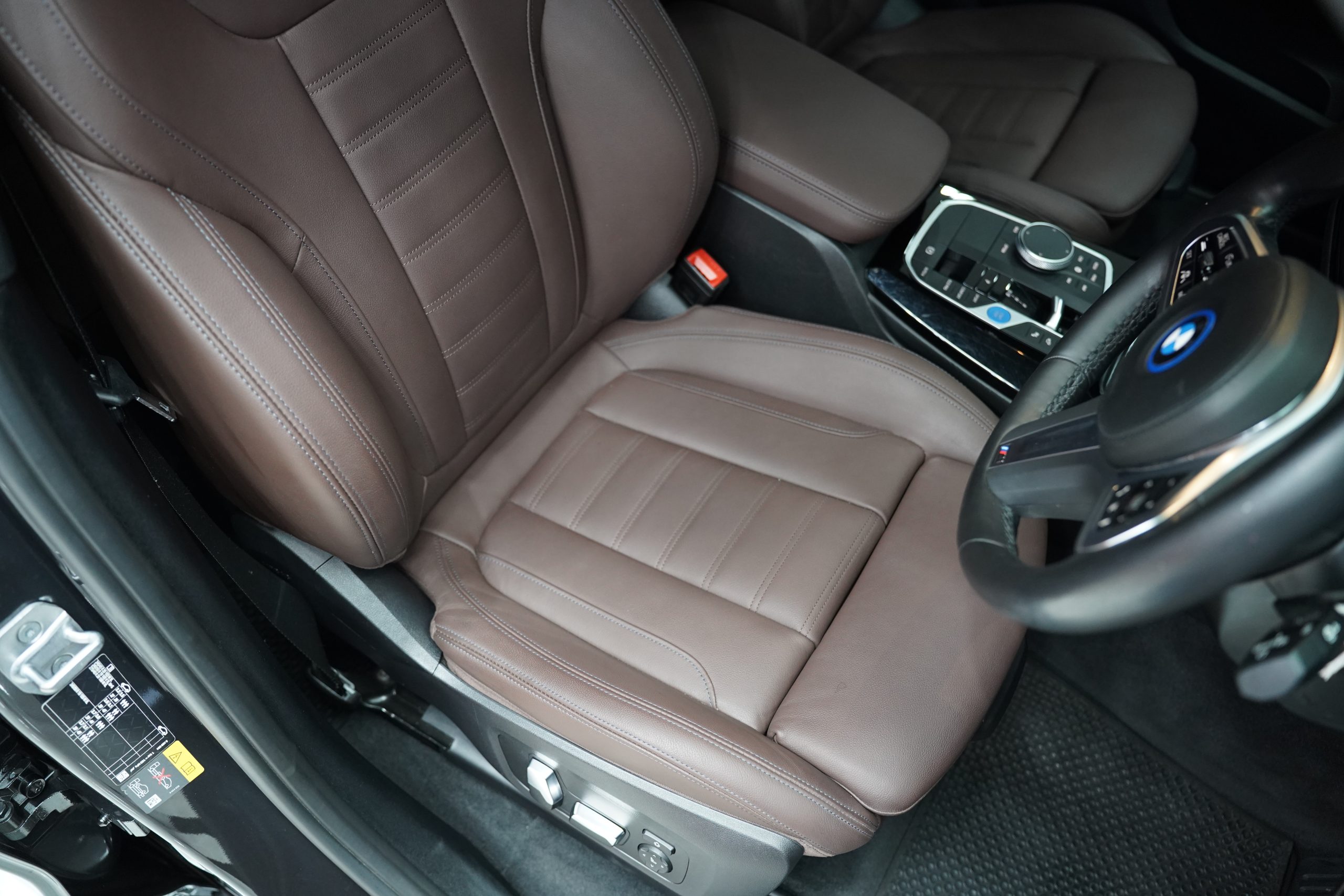 2023BMW iX3 M Sport - Image 10