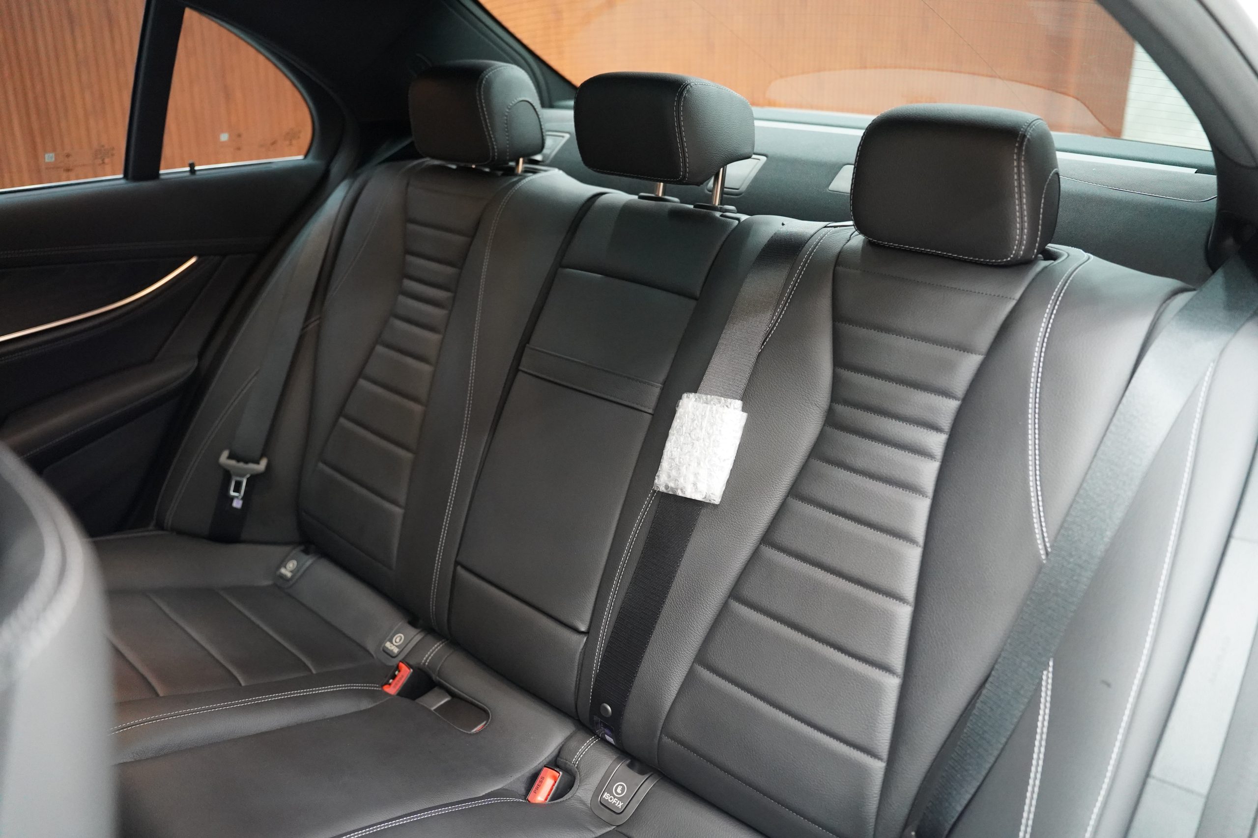 2024Mercedes-Benz E 300 e AMG Dynamic ( W213 Facelift) - Image 12