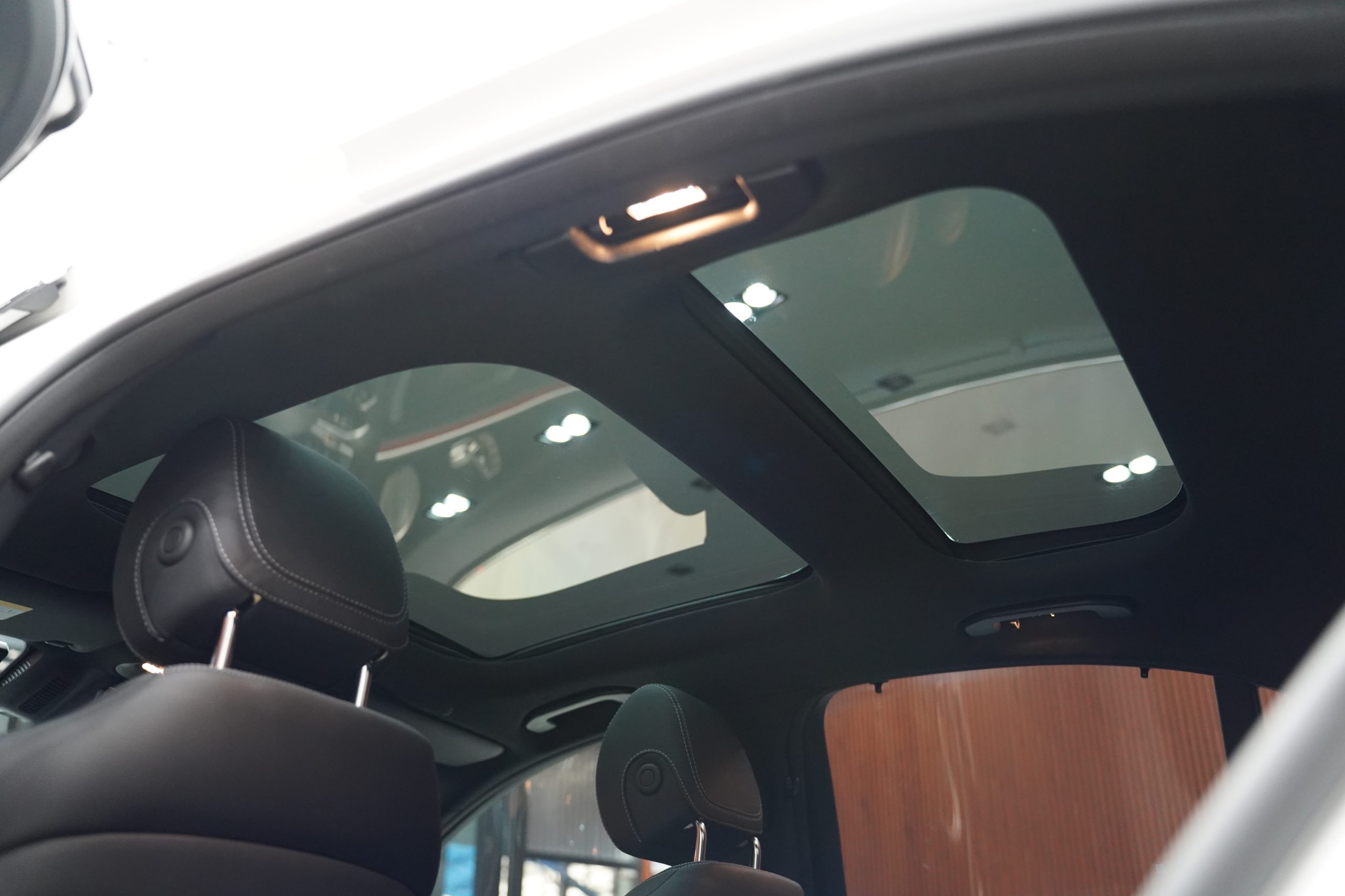 2024 Mercedes-Benz E300 2.0 W213 (ปี 16-23) e AMG Dynamic Sedan - Image 13