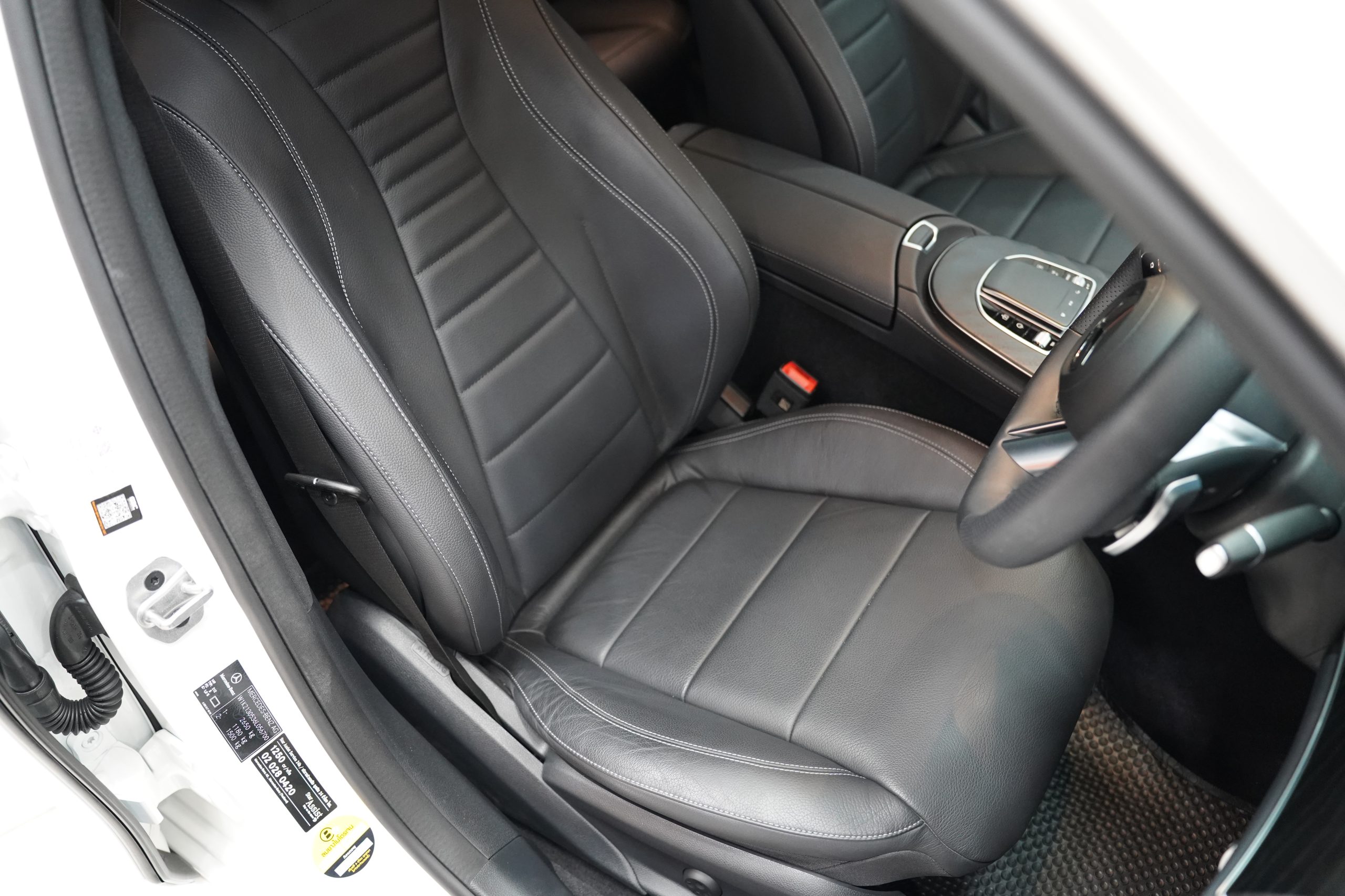 2024 Mercedes-Benz E300 2.0 W213 (ปี 16-23) e AMG Dynamic Sedan - Image 17