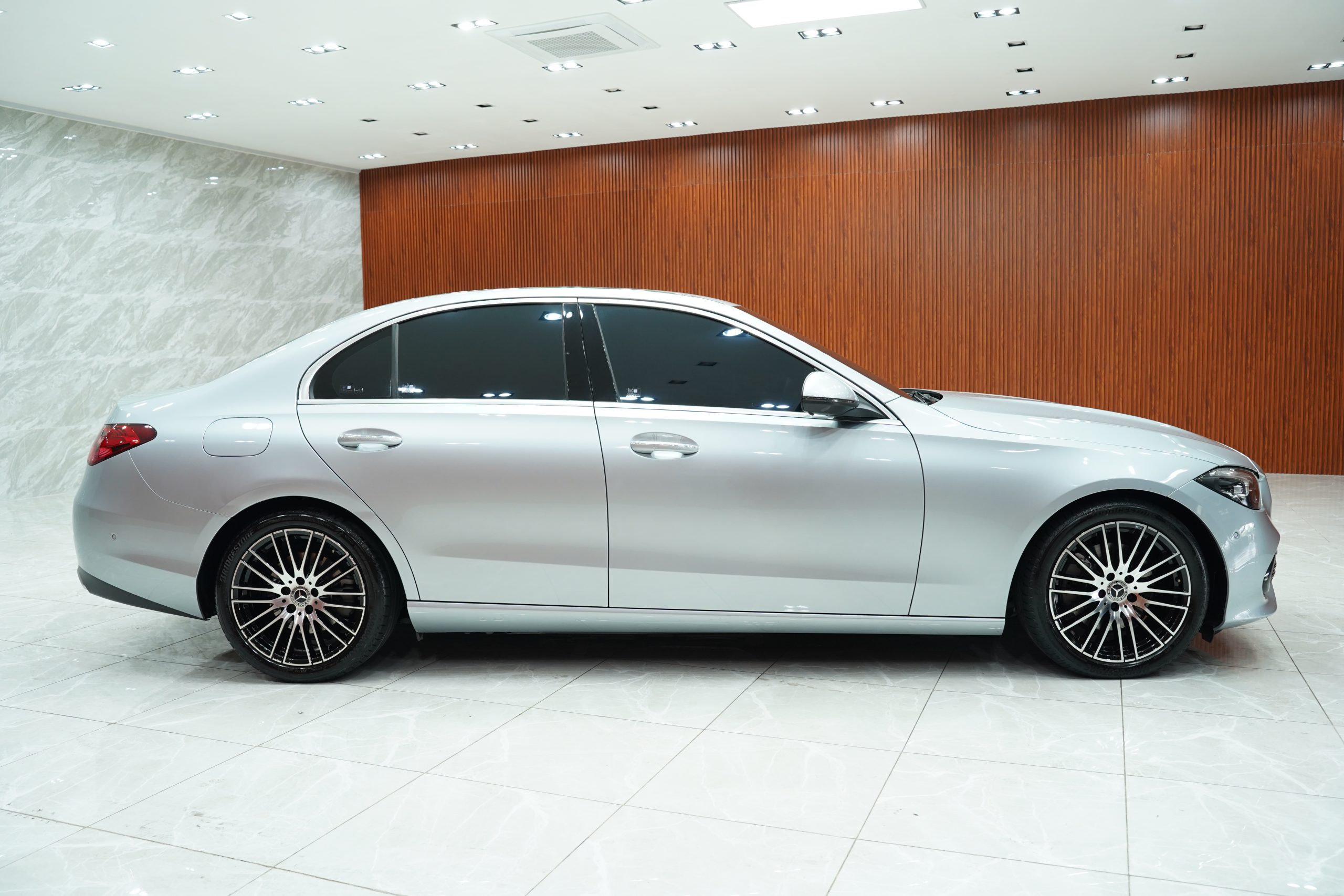 2023Mercedes-Benz C220d (W206) Avantgarde - Image 6