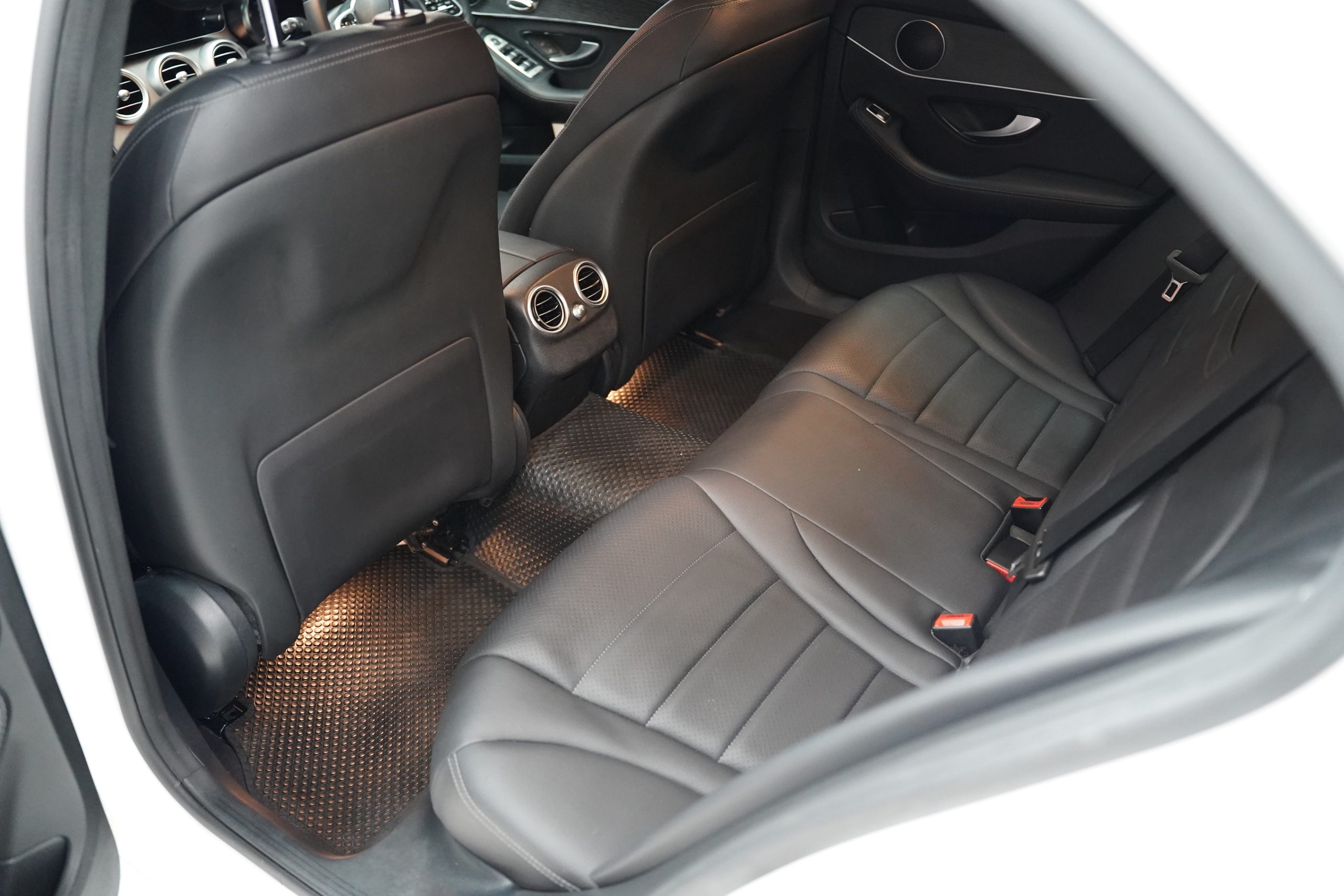 2022Mercedes-Benz C220d Avantgarde Facelift (W205) - Image 10