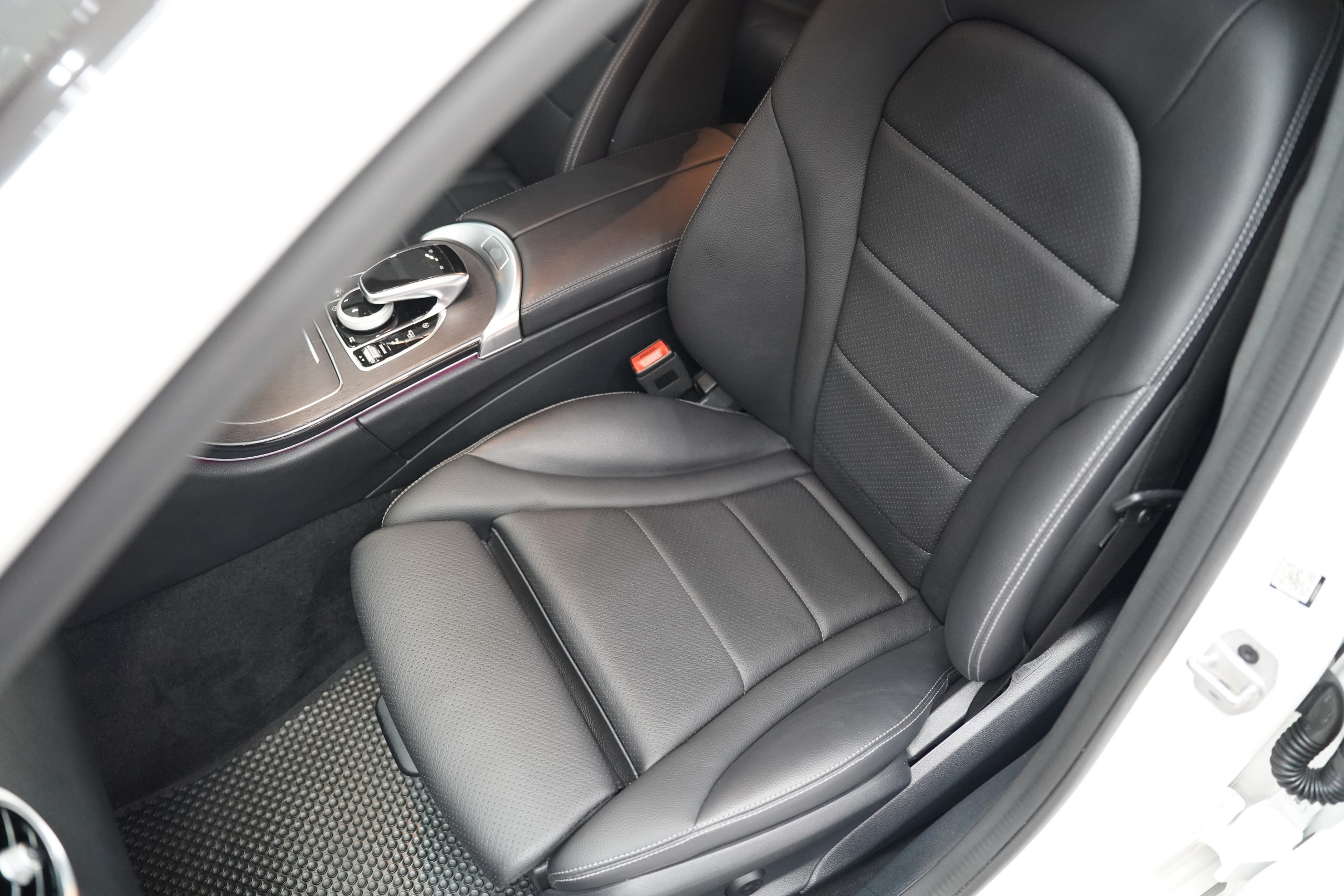 2022Mercedes-Benz C220d Avantgarde Facelift (W205) - Image 16