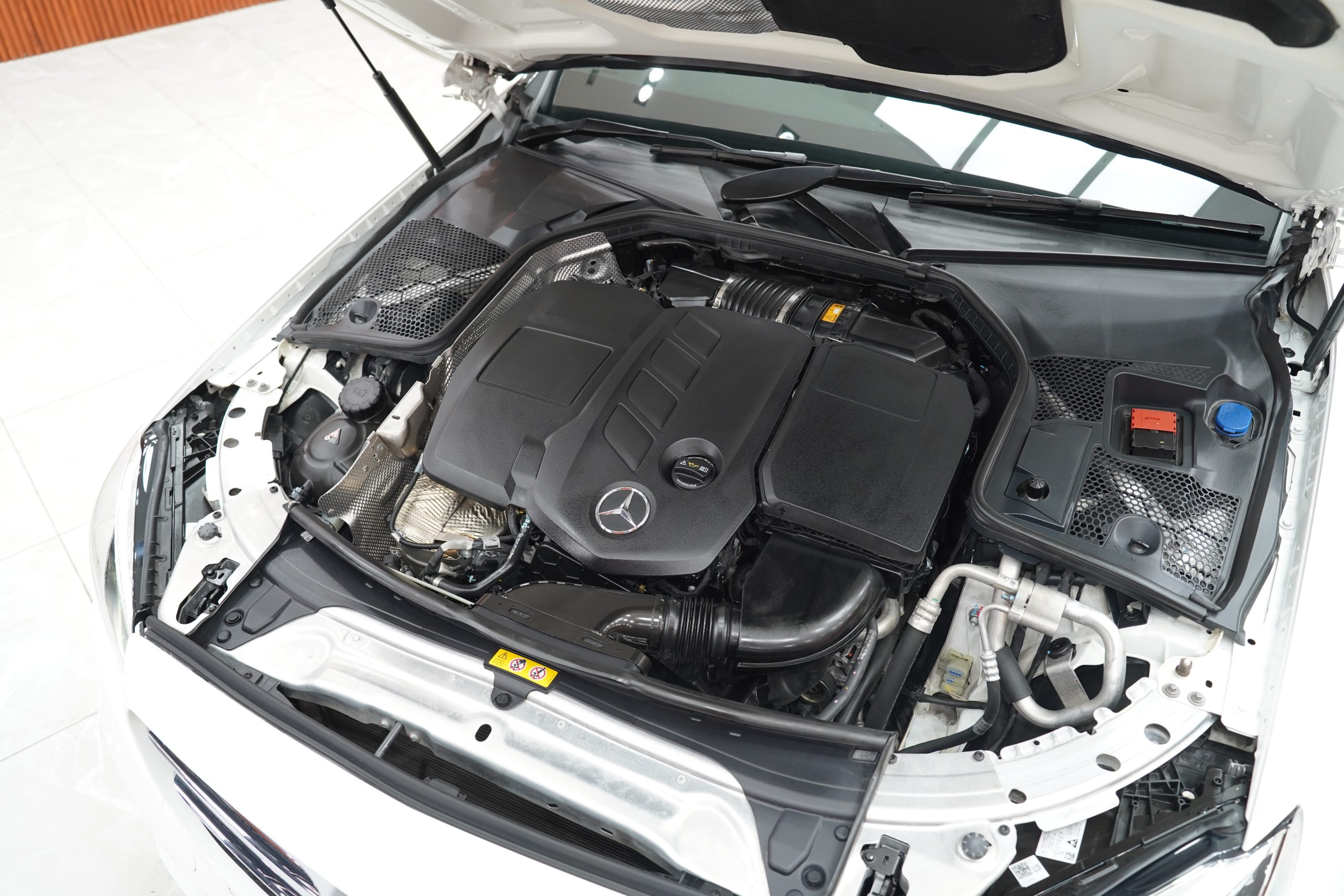 2022Mercedes-Benz C220d Avantgarde Facelift (W205) - Image 18