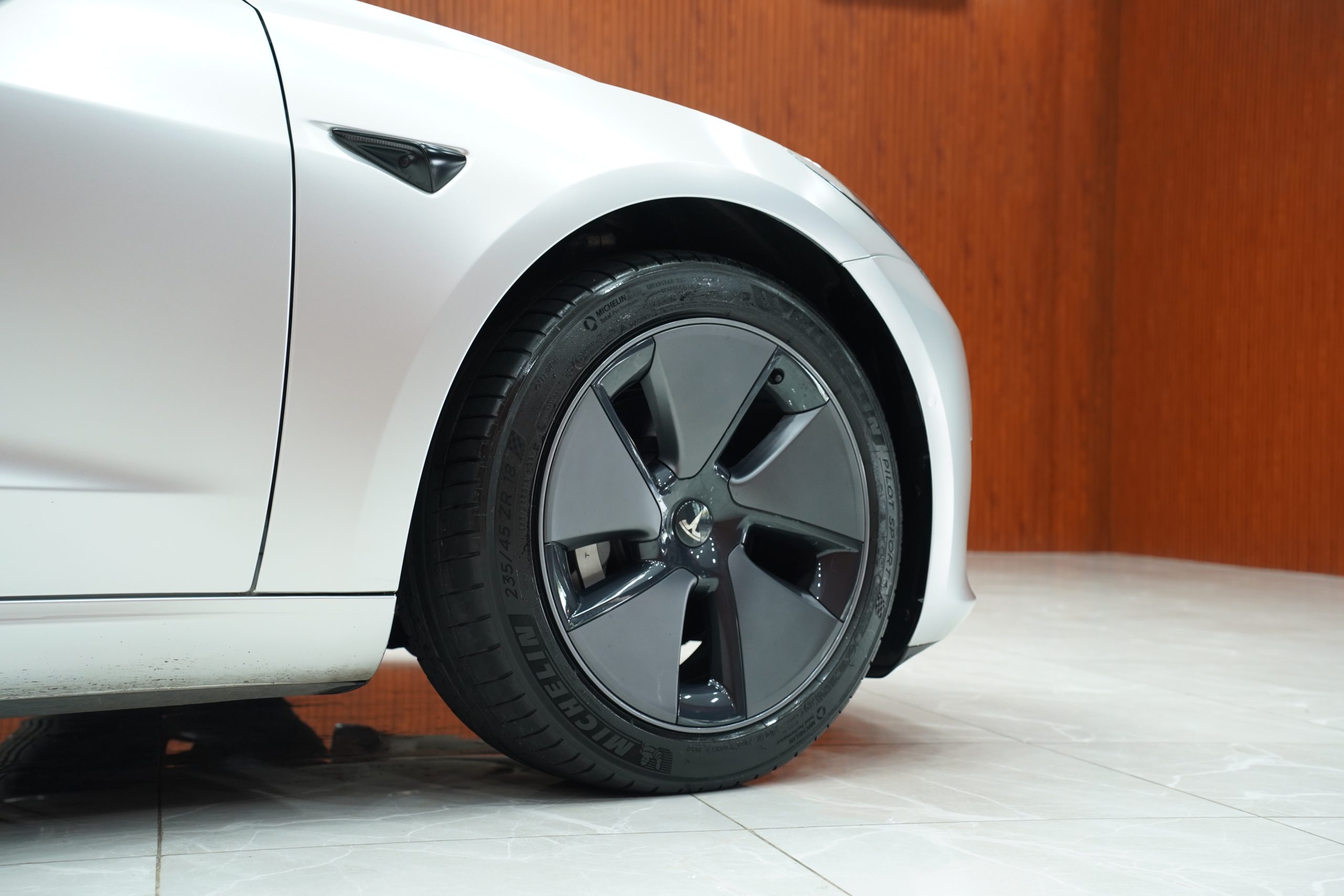 2022Tesla Model 3 Standard RWD - Image 5