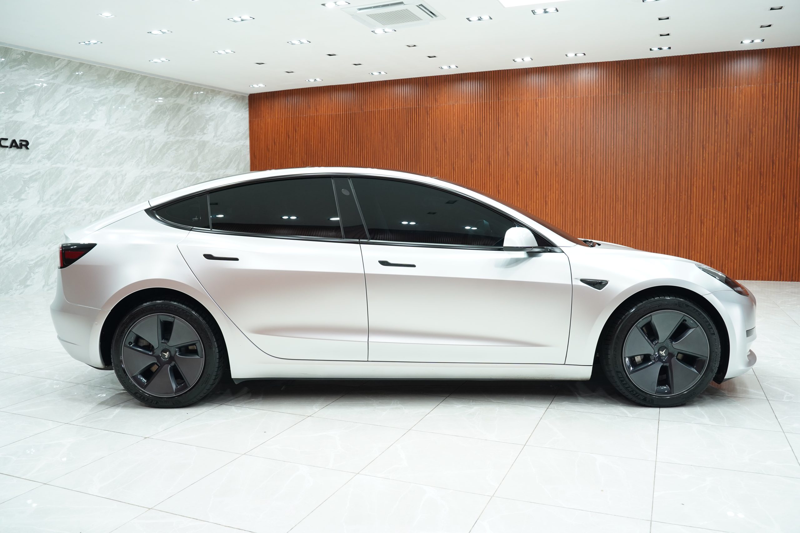 2022Tesla Model 3 Standard RWD - Image 6