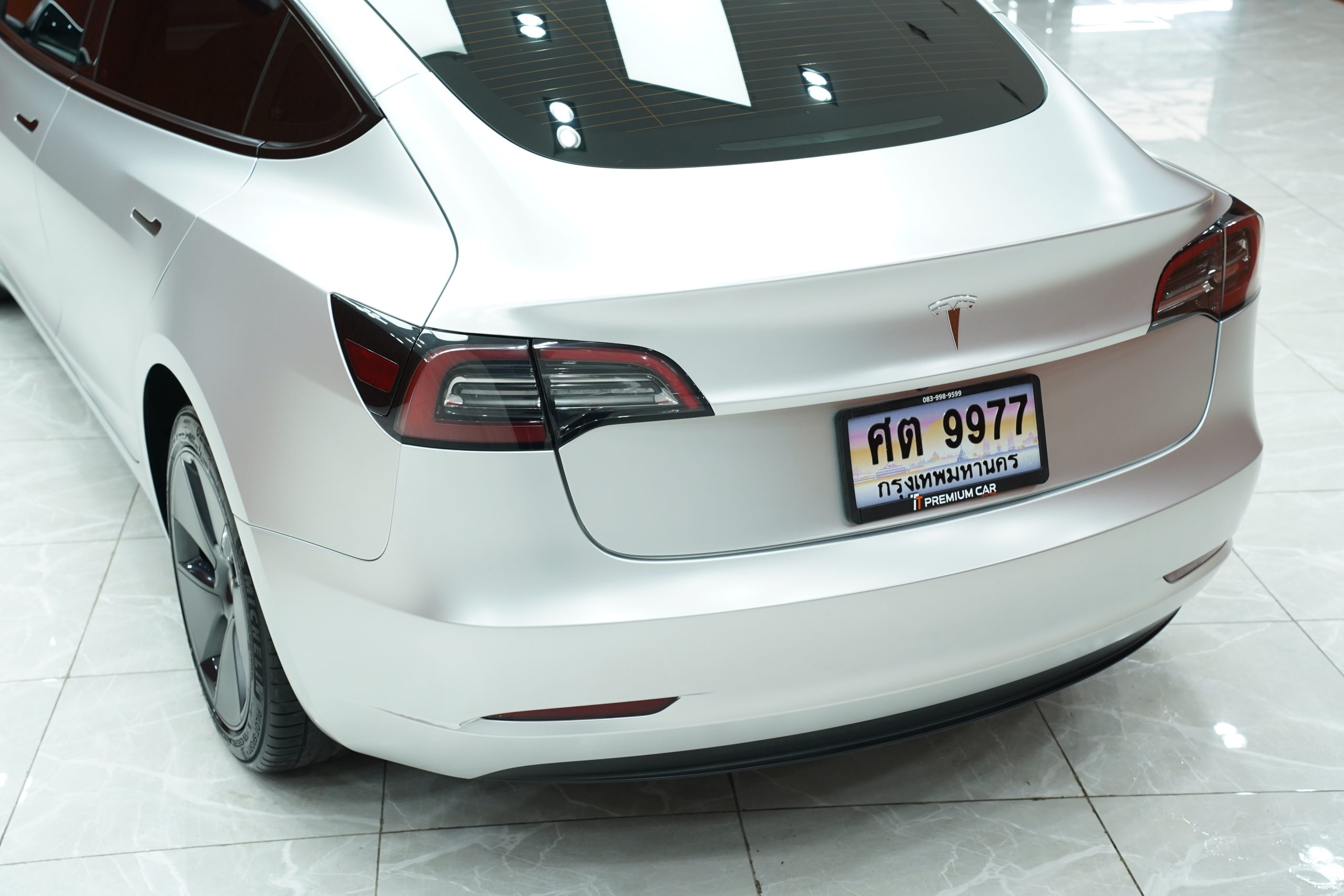 2022Tesla Model 3 Standard RWD - Image 8