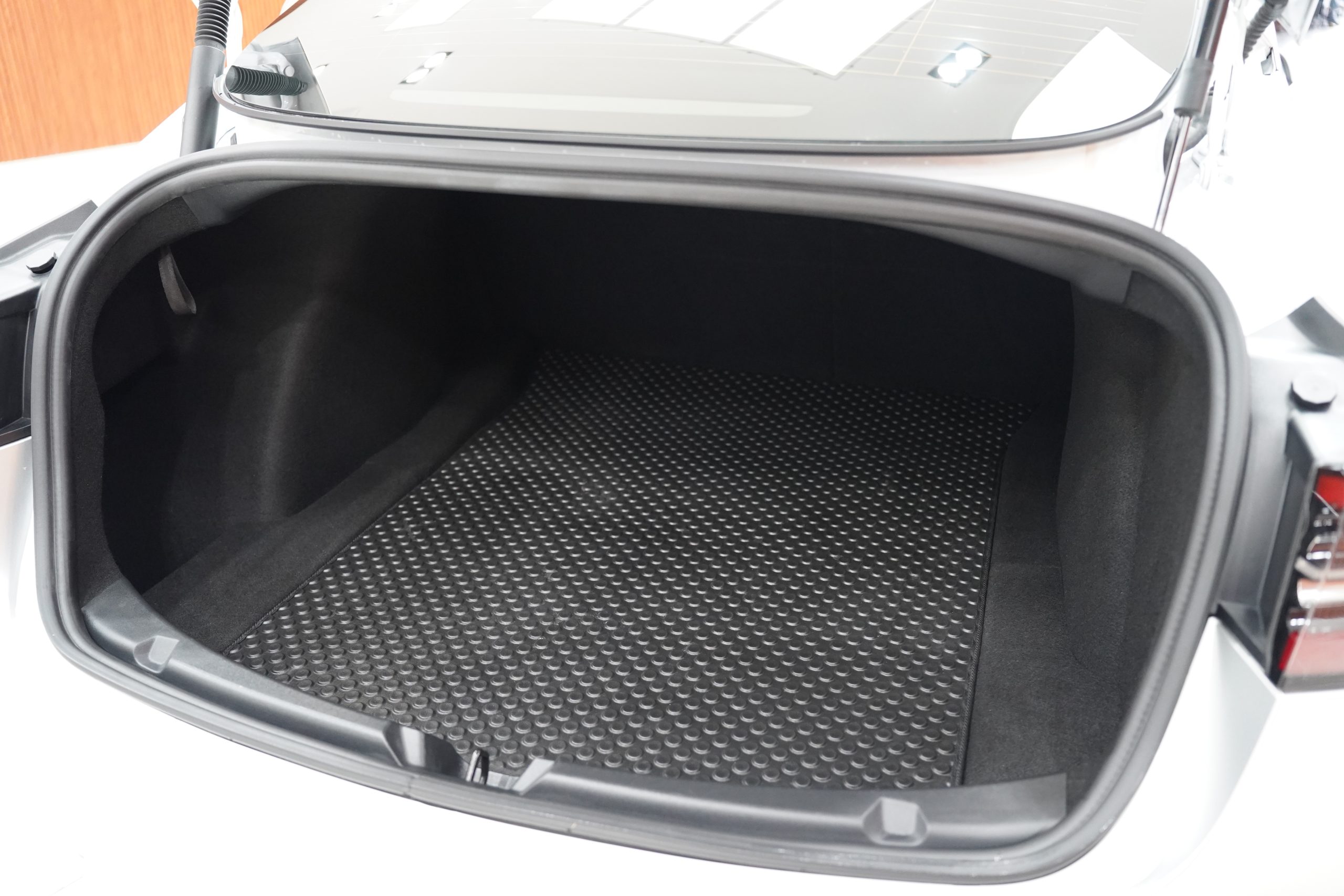 2022Tesla Model 3 Standard RWD - Image 9