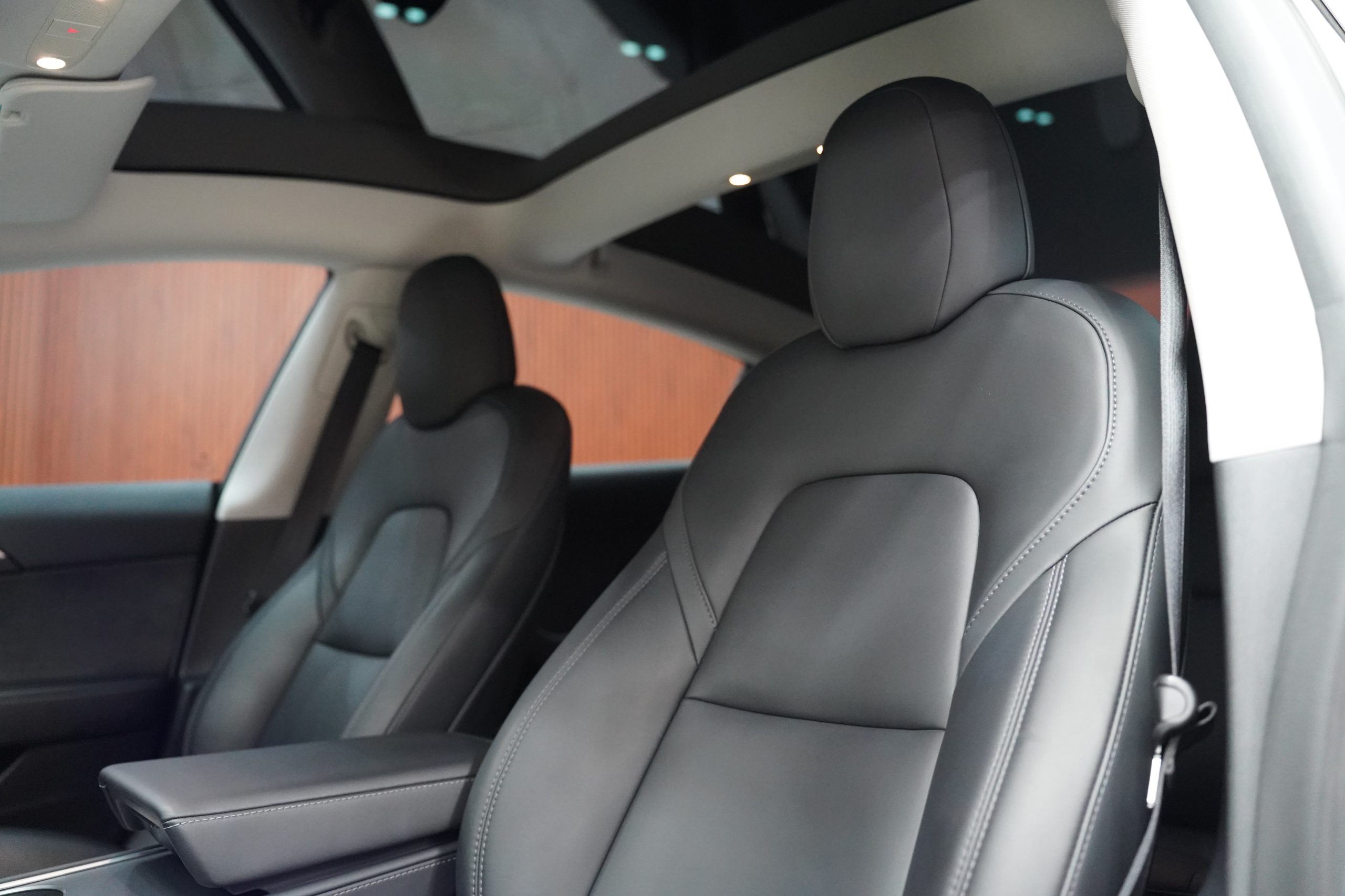 2022Tesla Model 3 Standard RWD - Image 16