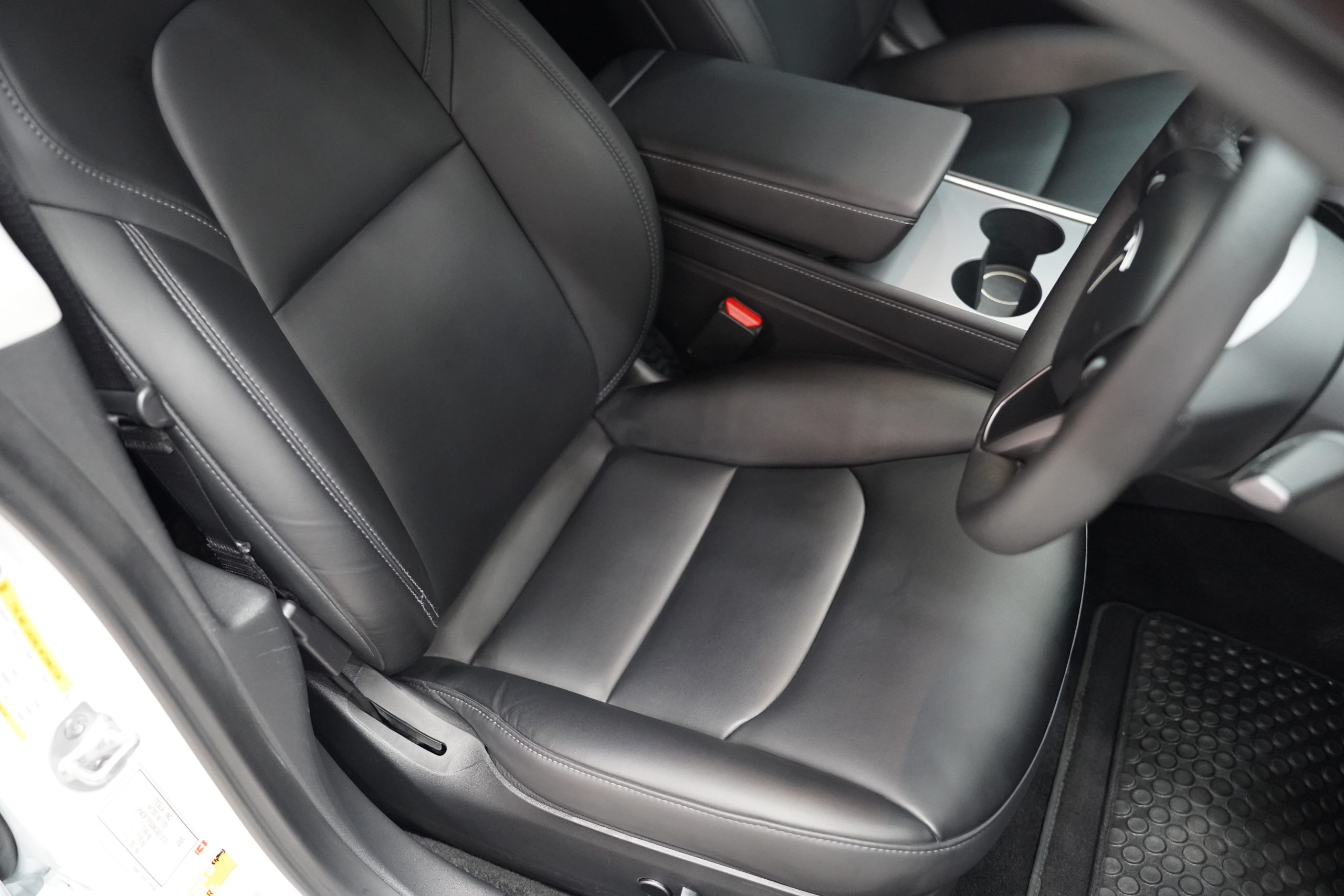 2022Tesla Model 3 Standard RWD - Image 18