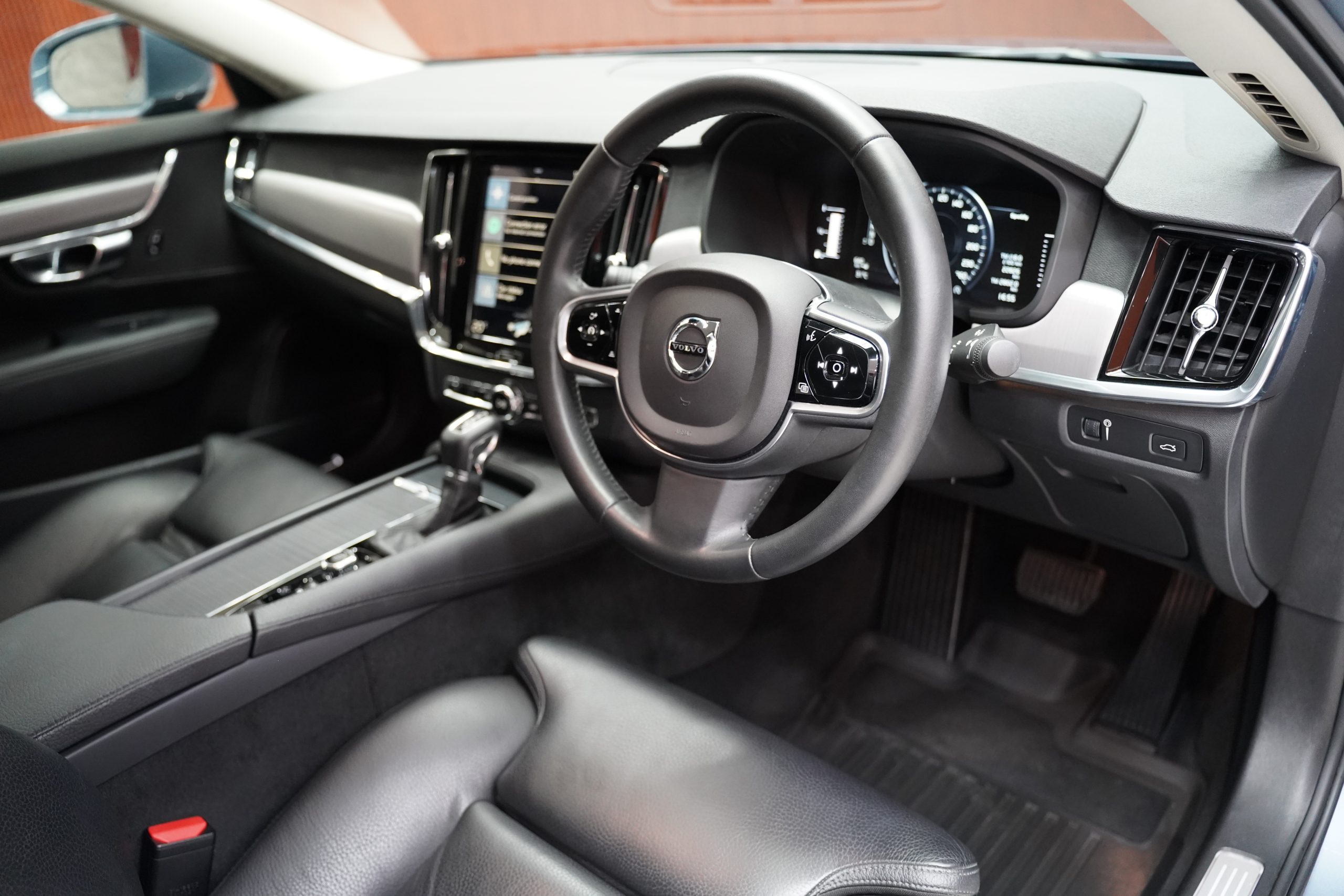 2018Volvo S90 D4 Momentum - Image 13