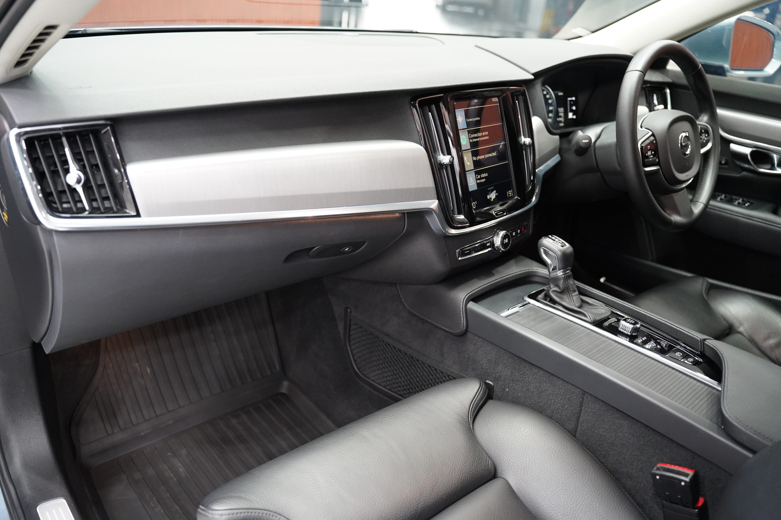 2018Volvo S90 D4 Momentum - Image 15