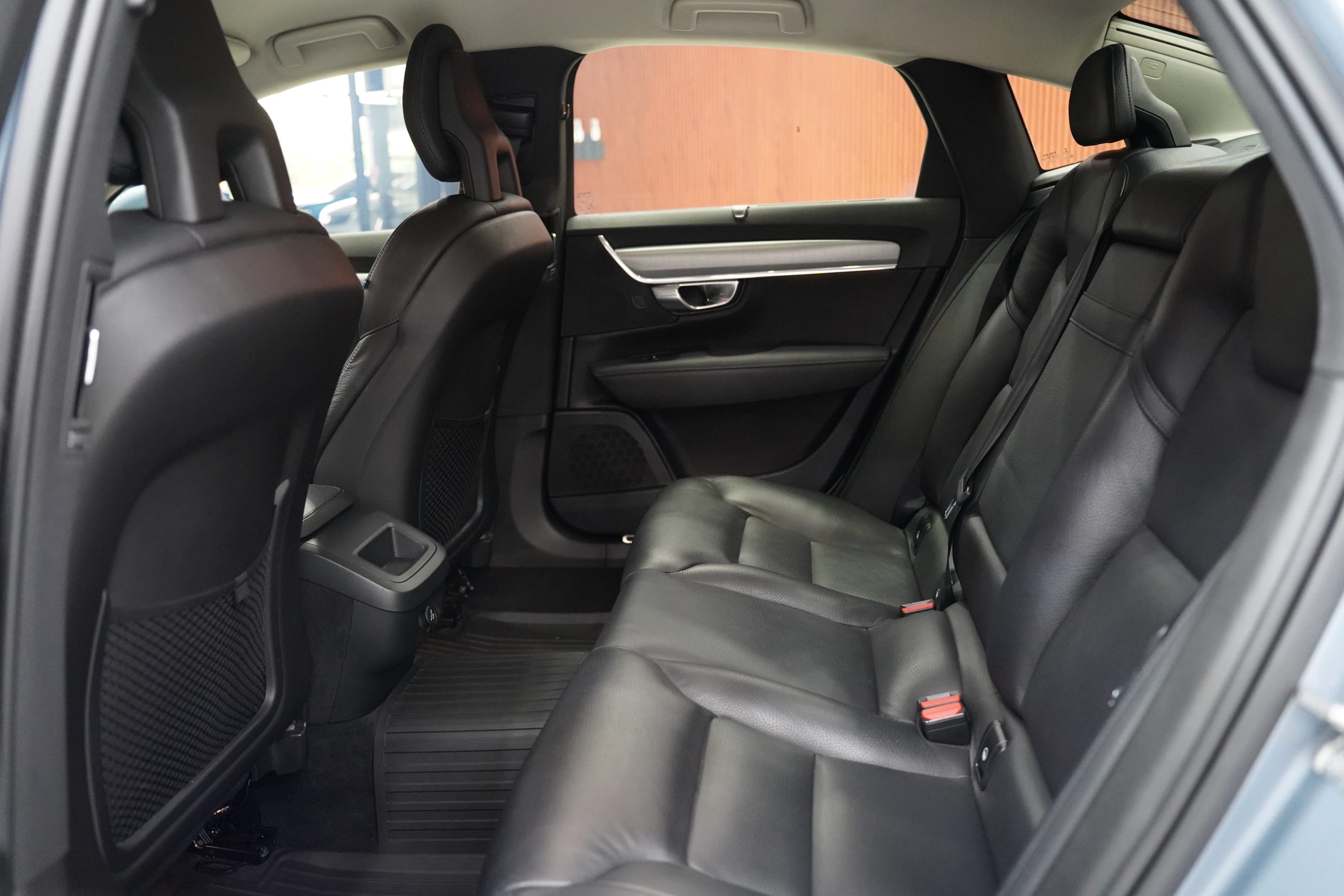 2018Volvo S90 D4 Momentum - Image 17