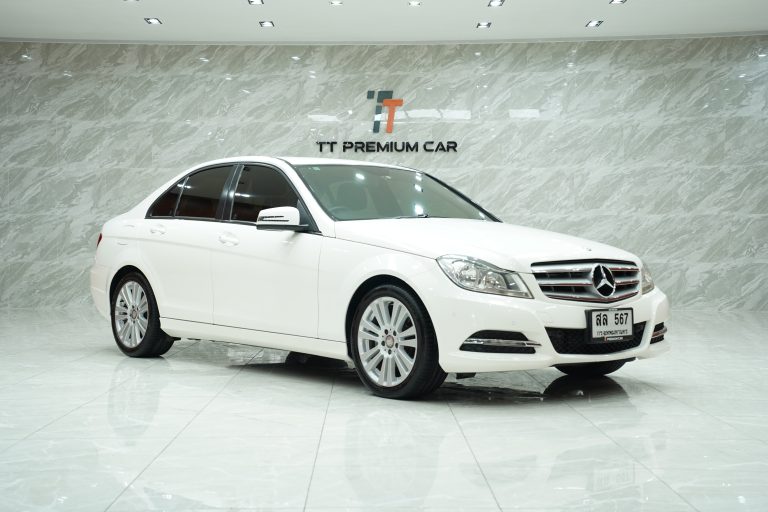 2013Mercedes-Benz C220 CDI (W204) Facelift