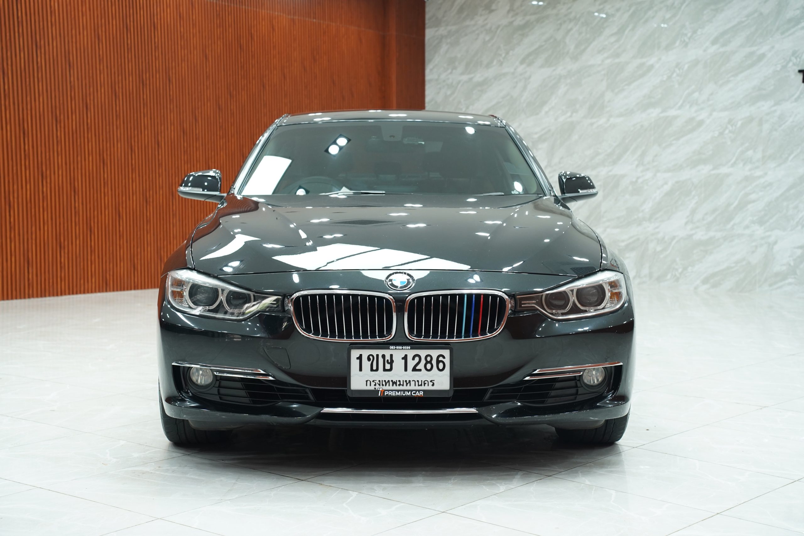 2015BMW 320i Luxury - Image 3