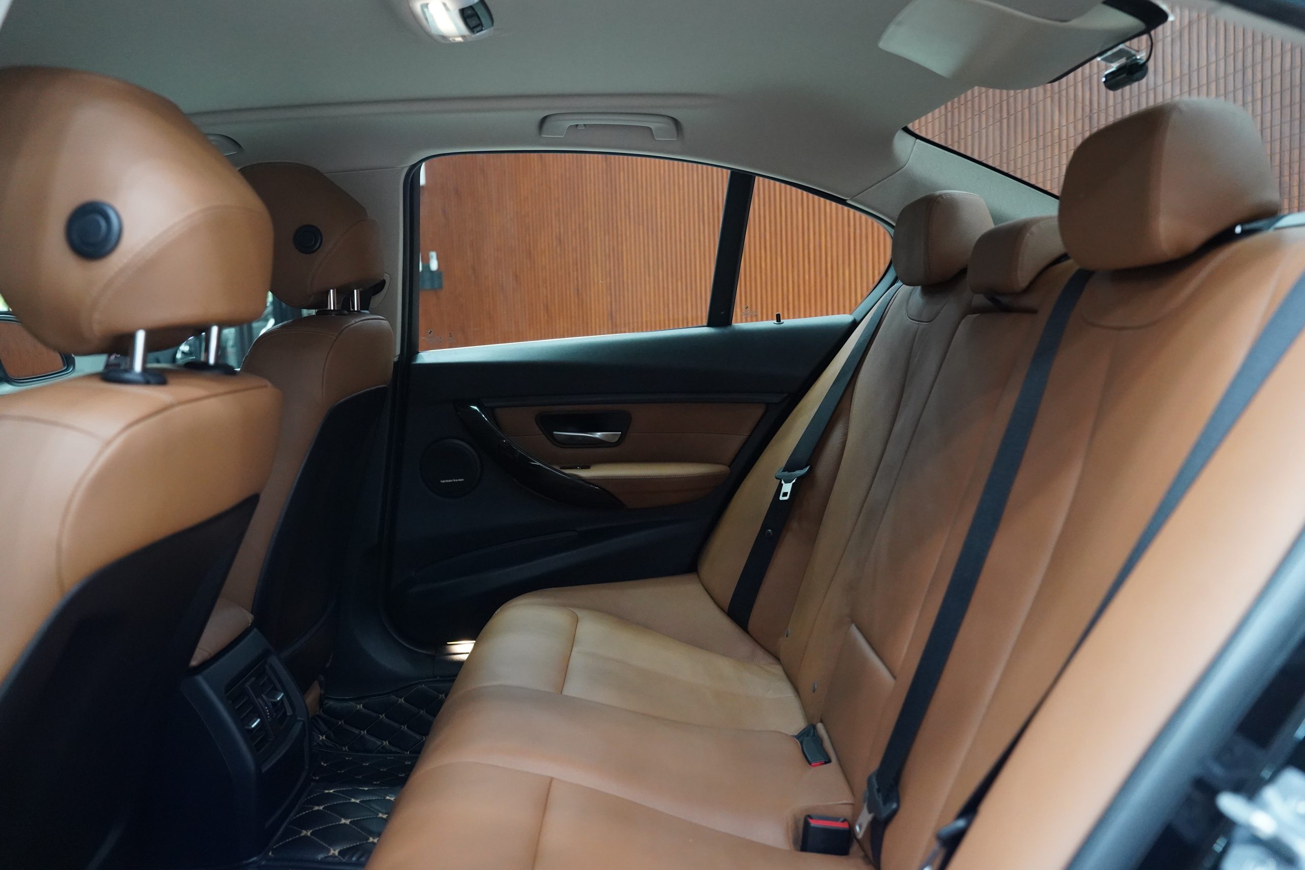 2015BMW 320i Luxury - Image 19