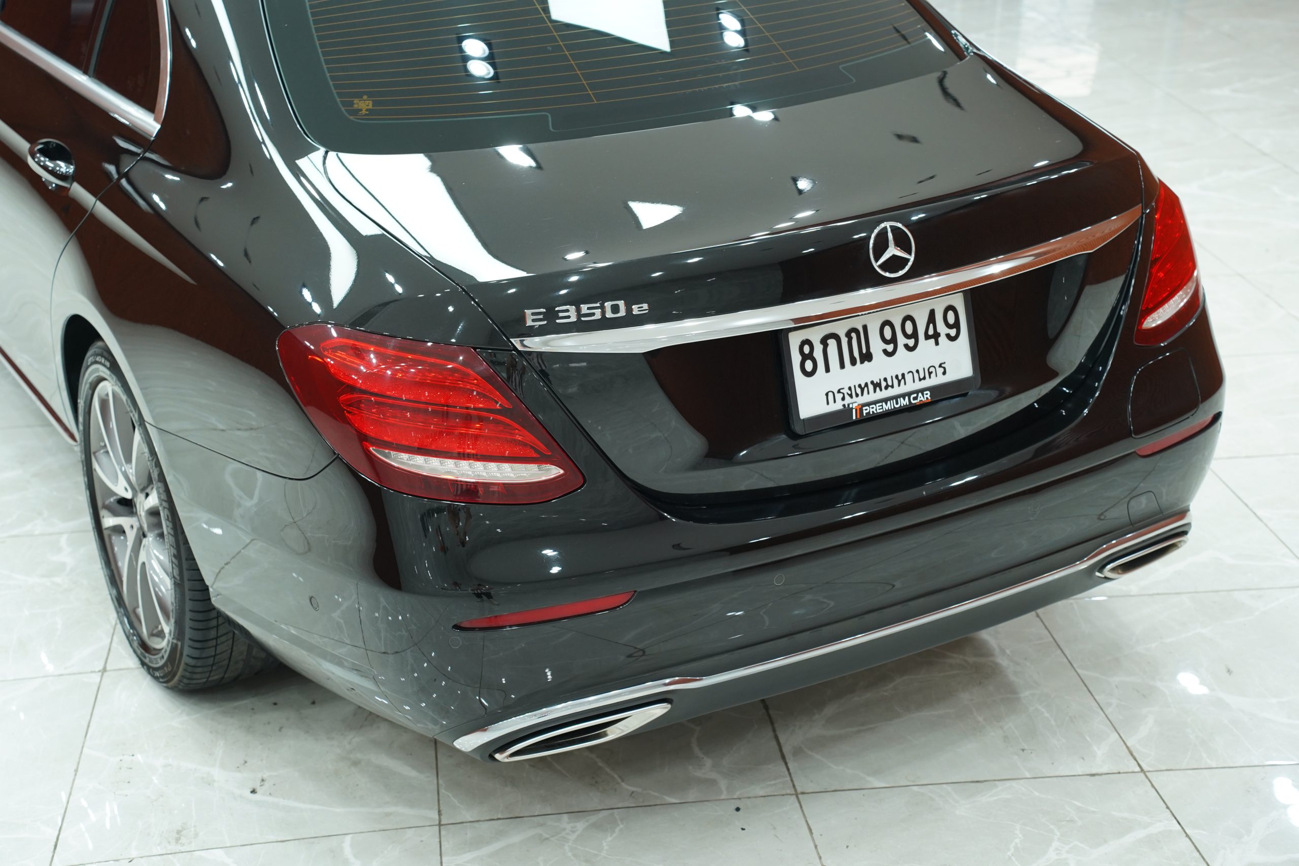 2019Mercedes-Benz E350e - Image 8