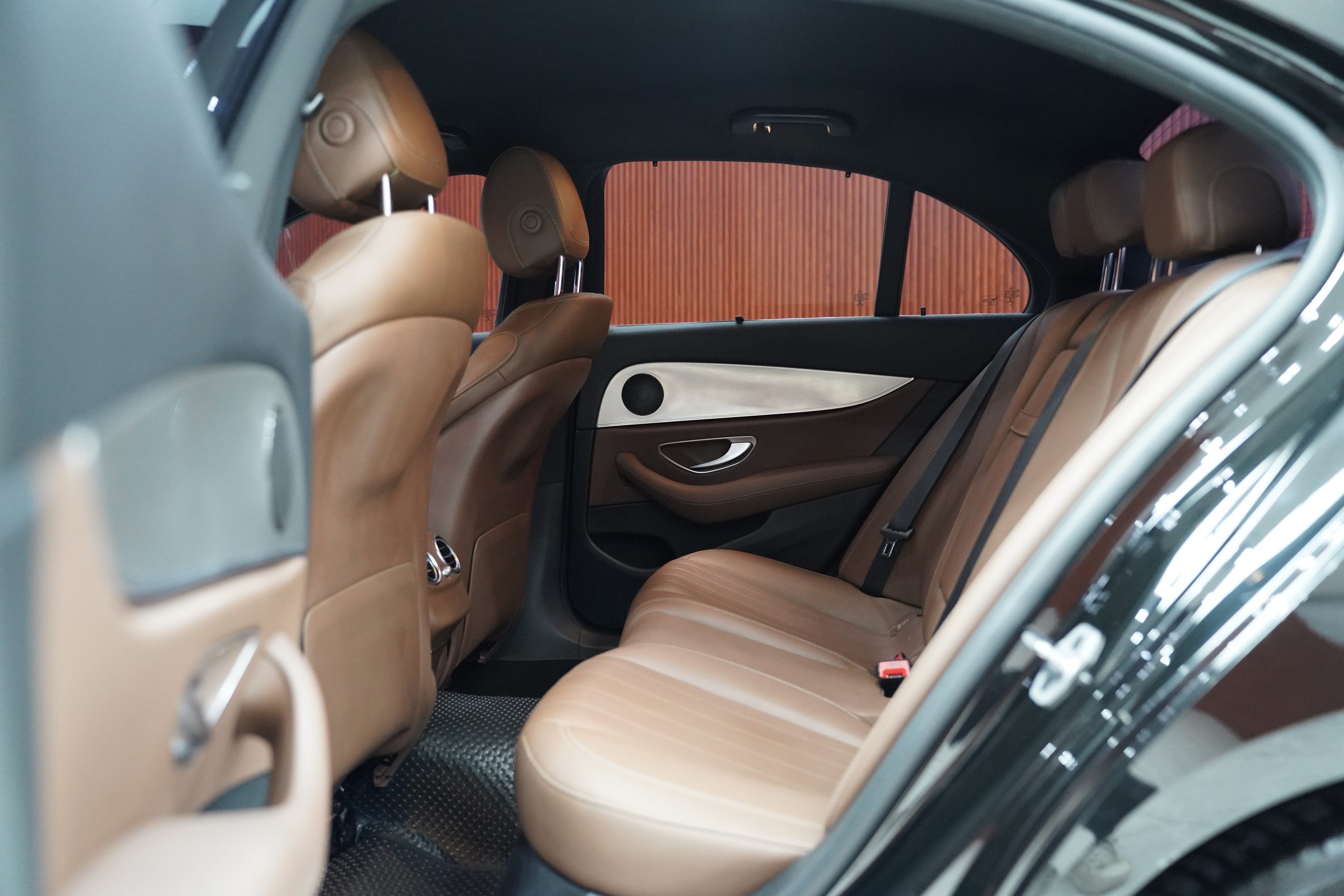 2019Mercedes-Benz E350e - Image 10