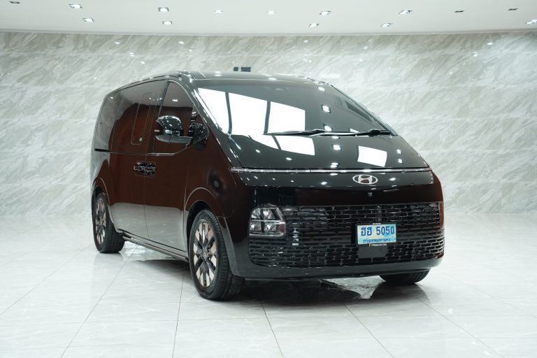 2021Hyundai Staria SEL