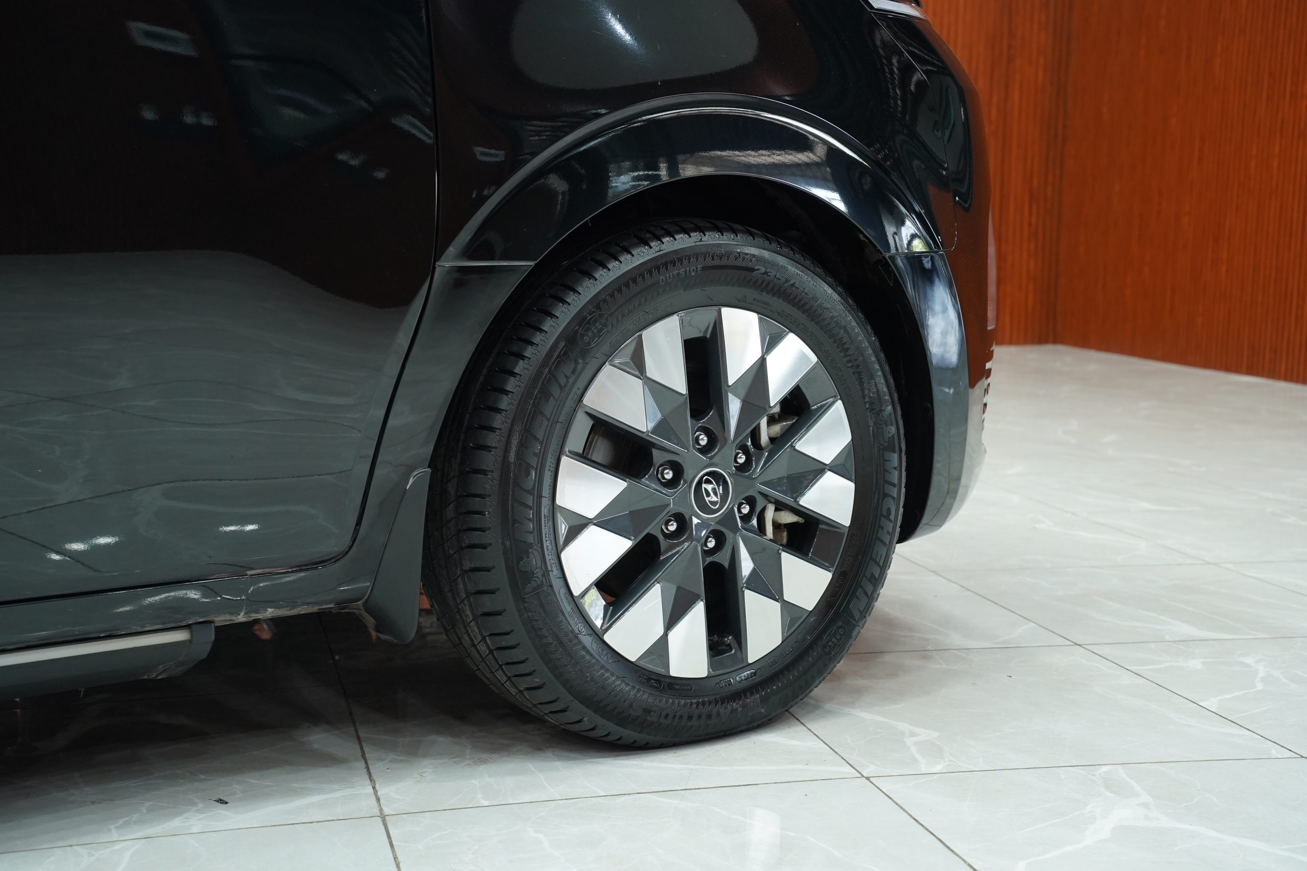 2021Hyundai Staria SEL - Image 9