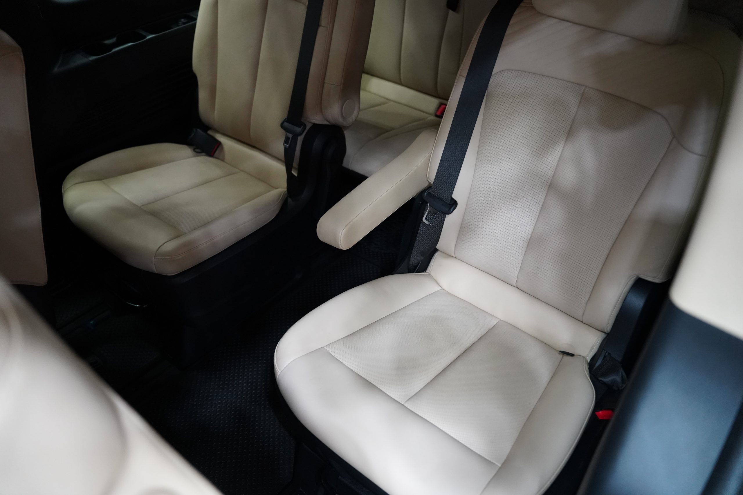 2021Hyundai Staria SEL - Image 13