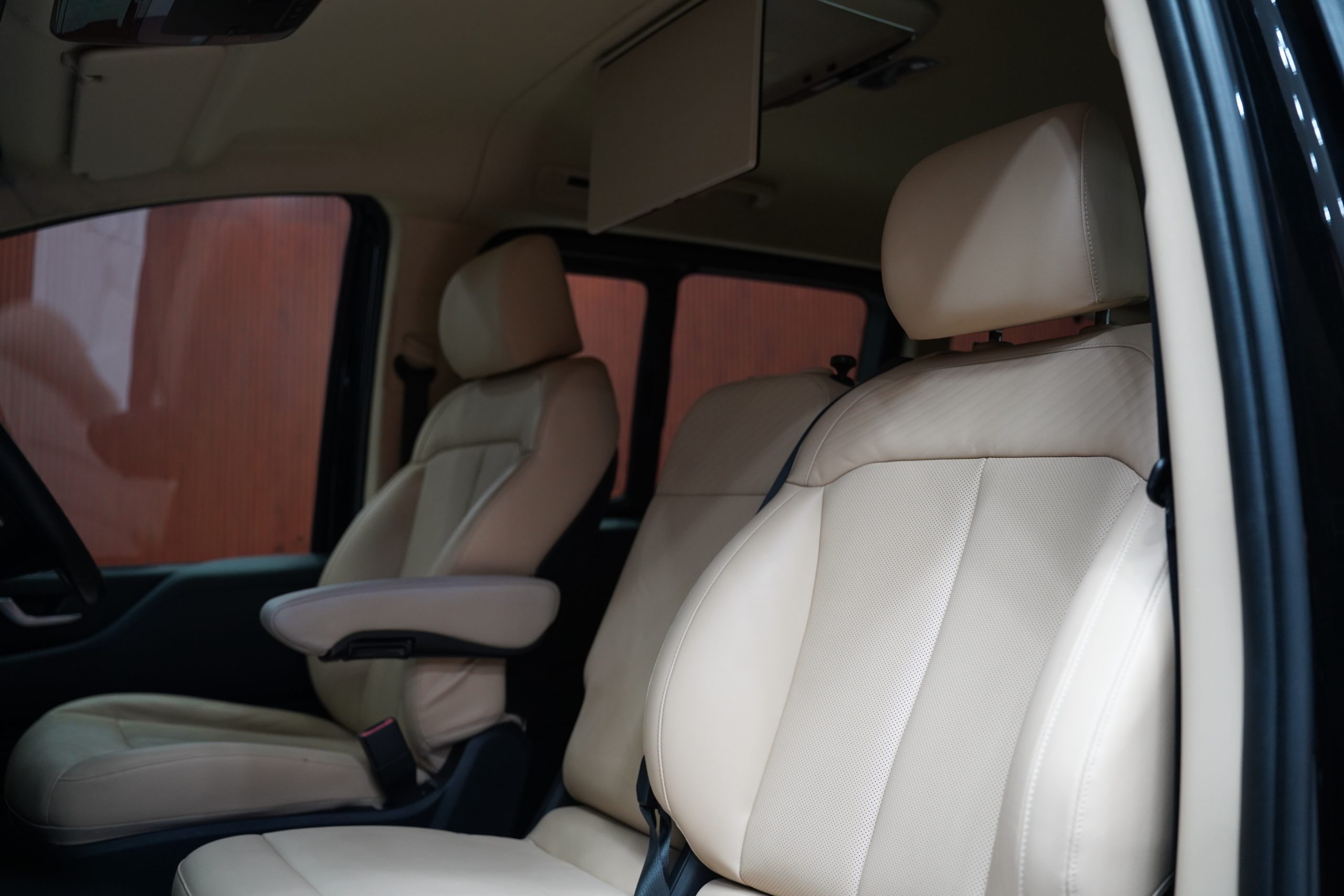 2021Hyundai Staria SEL - Image 16