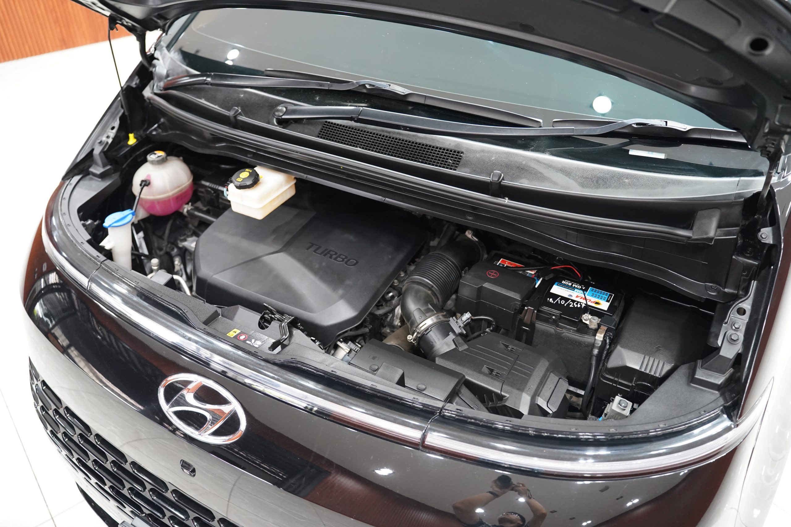2021Hyundai Staria SEL - Image 19