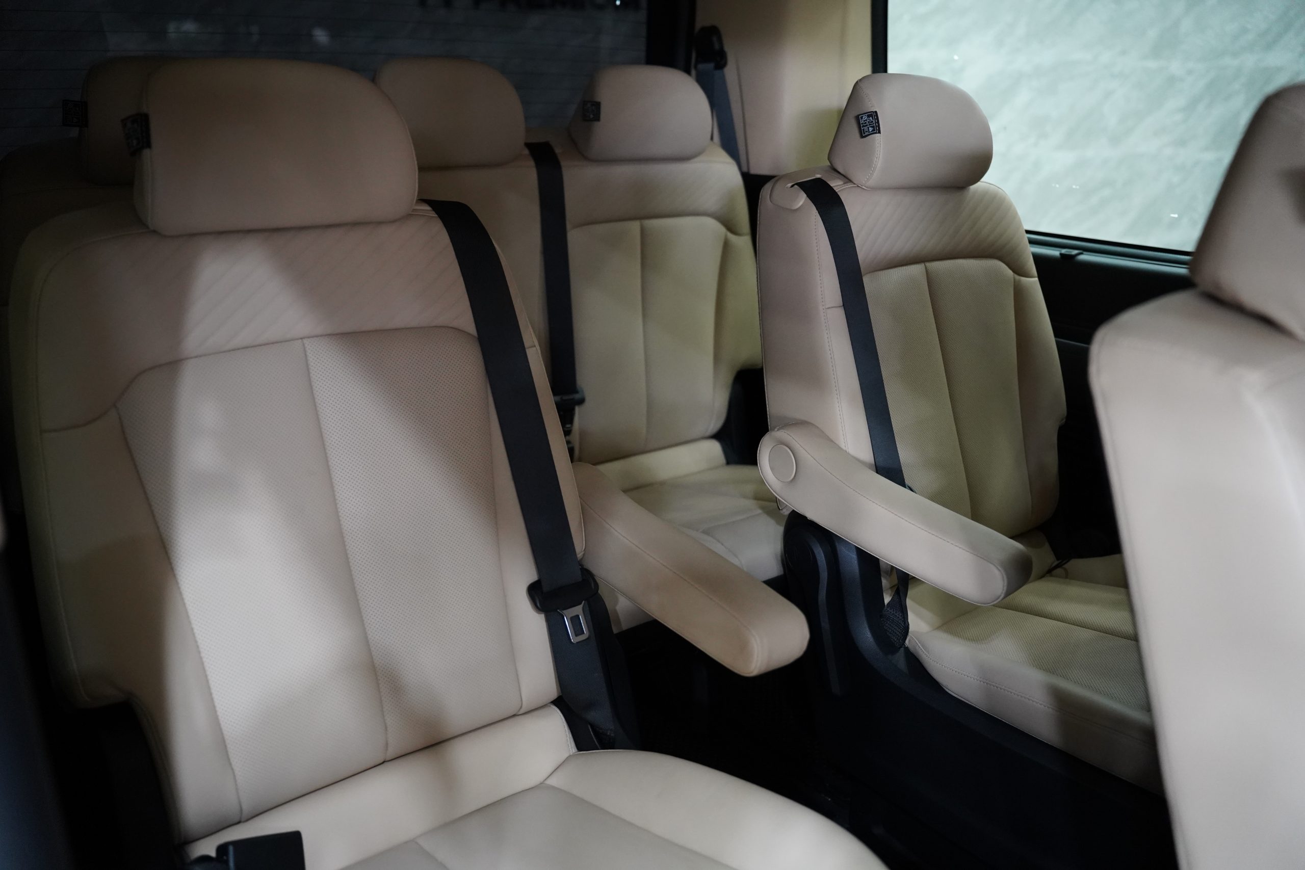 2021Hyundai Staria SEL - Image 17
