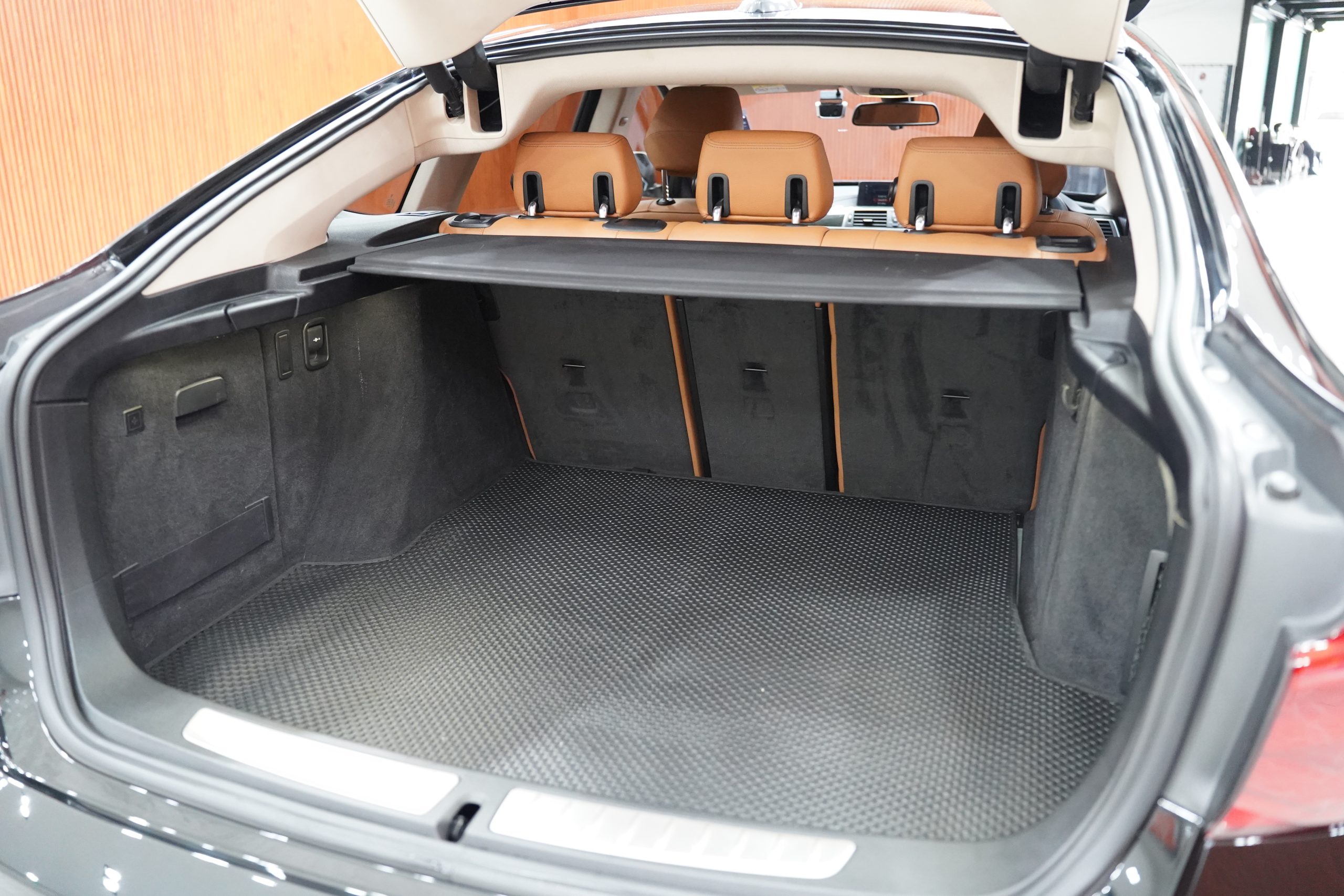 2019BMW 320d GT Luxury LCI (F34) - Image 9