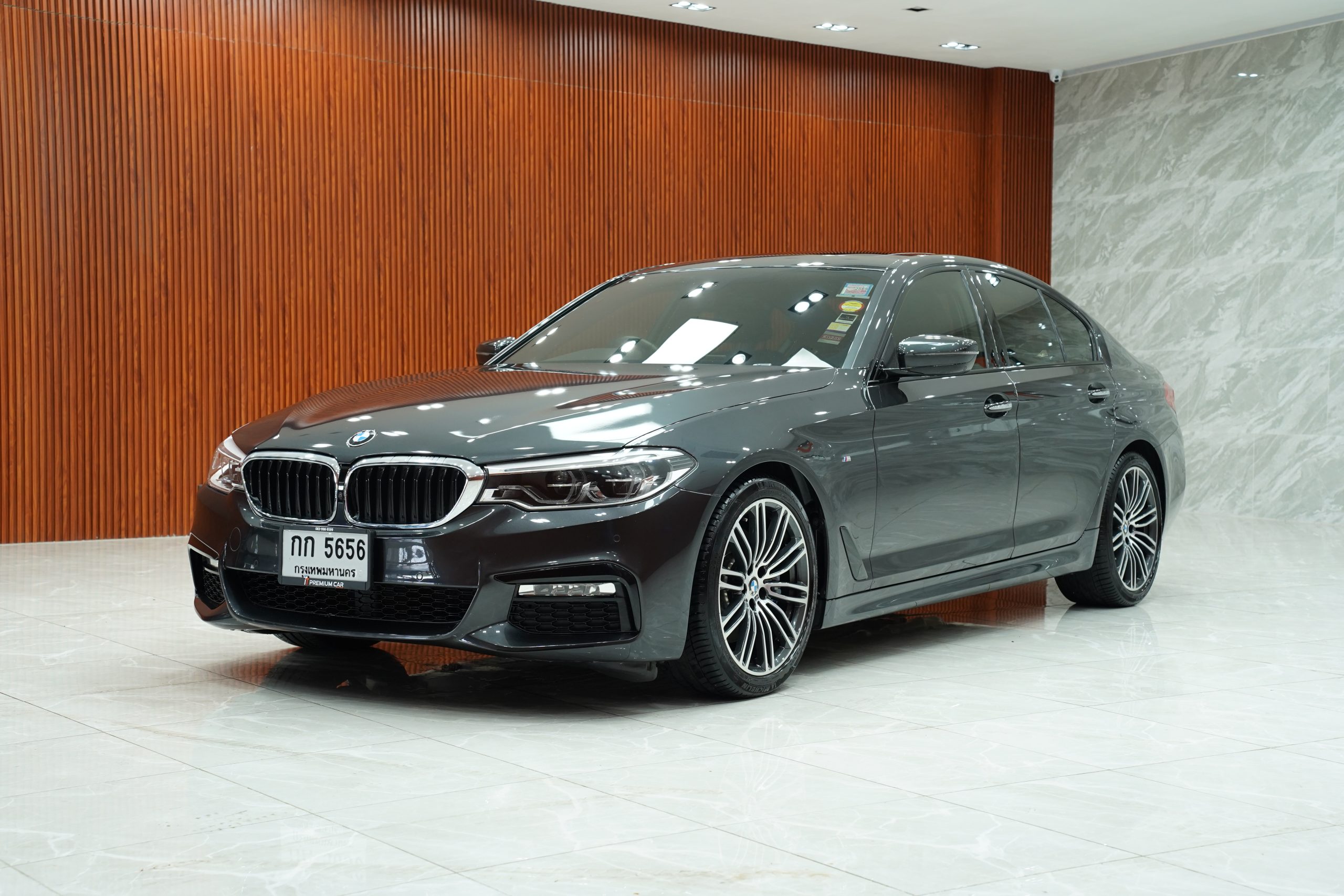 2017BMW 530i M Sport limousine (G30) - Image 5