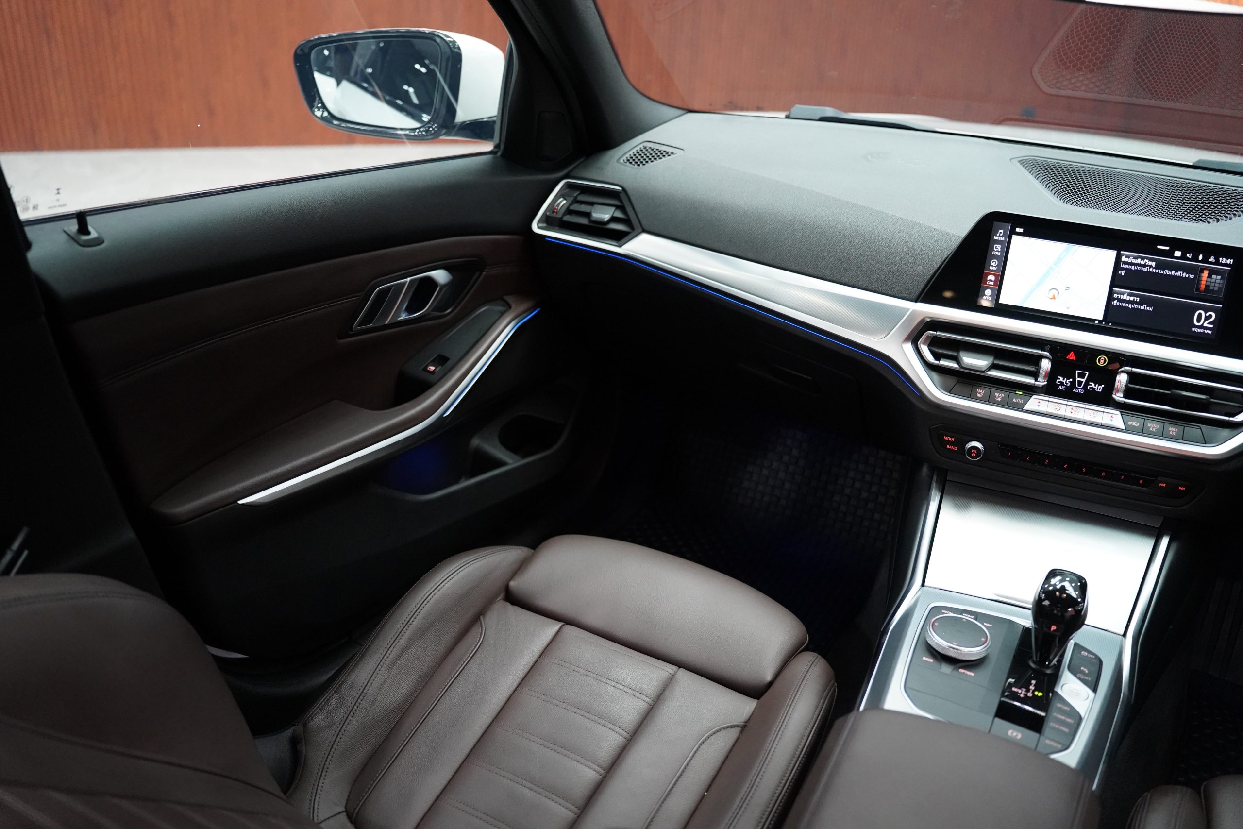 2022 BMW 320d 2.0 G20 (ปี 19-26) M Sport Sedan - Image 21