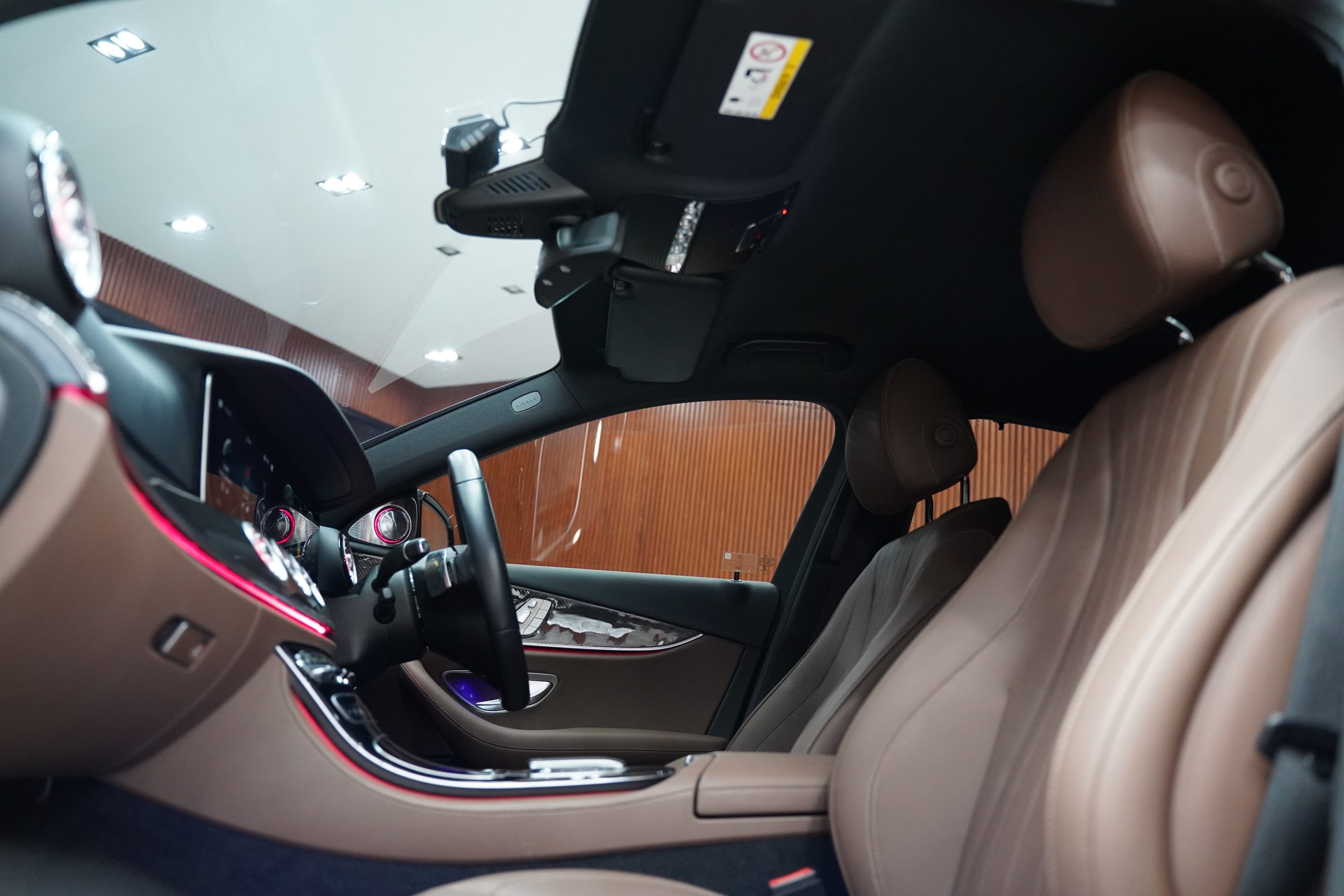 2023 Mercedes-Benz E300 2.0 W213 (ปี 16-23) e Avantgarde Sedan - Image 18