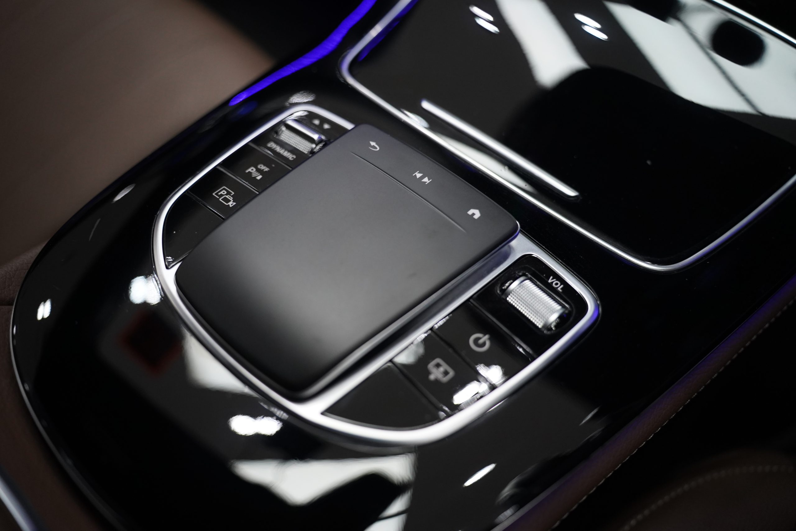 2023 Mercedes-Benz E300 2.0 W213 (ปี 16-23) e Avantgarde Sedan - Image 23