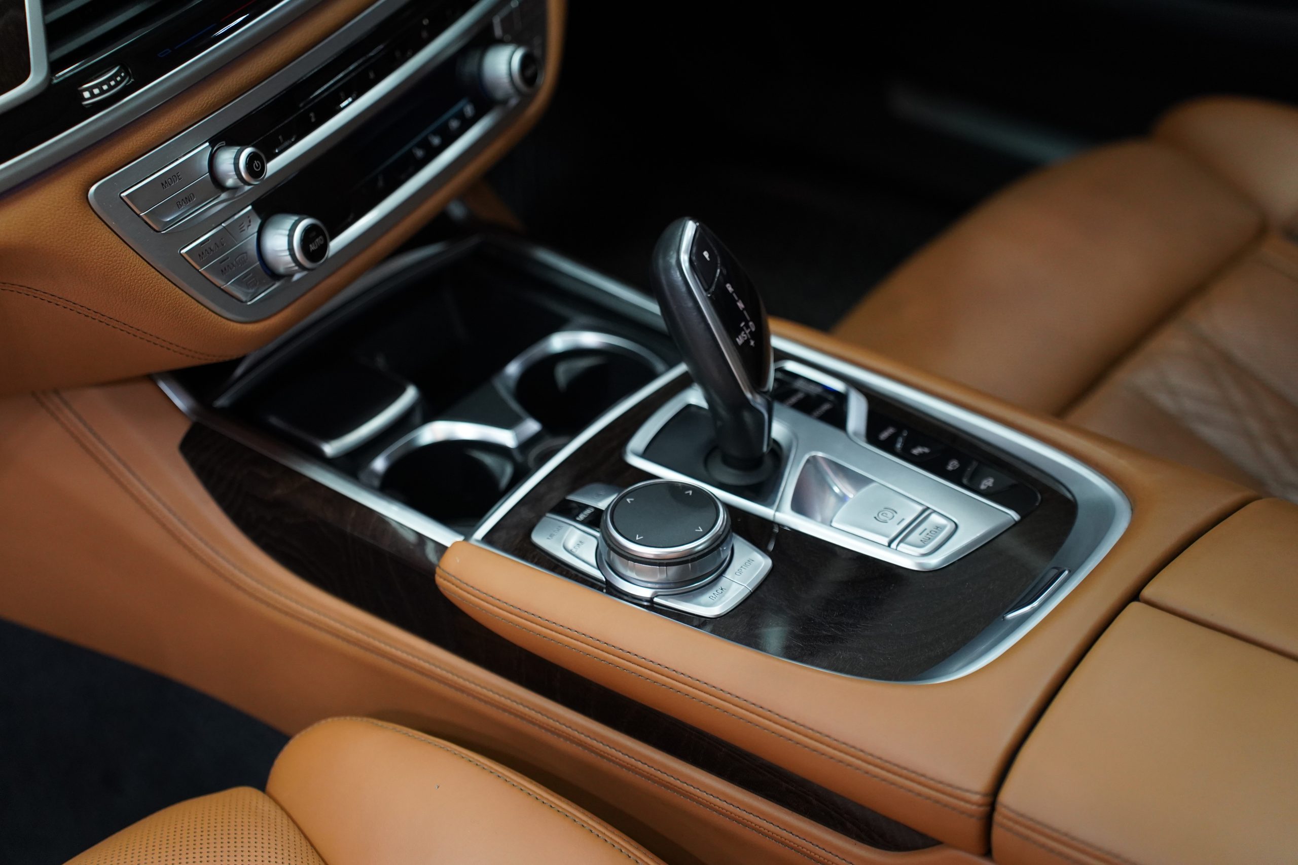 2018BMW 740Le xDrive iperformance - Image 15