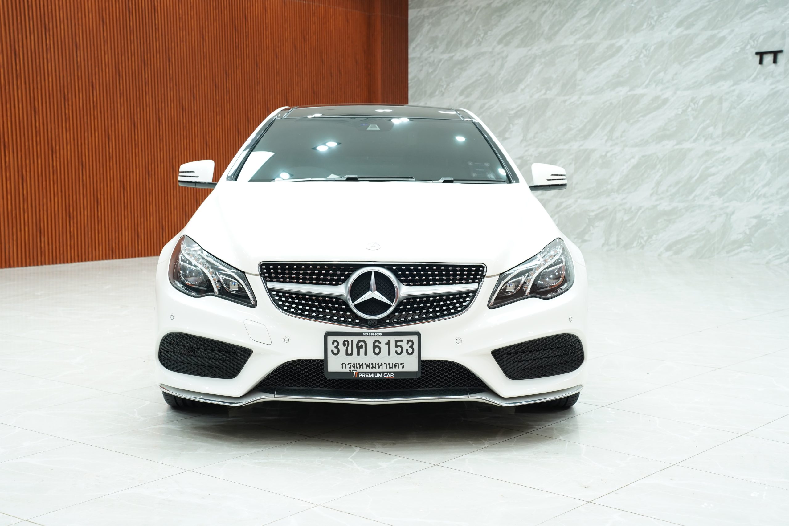 2015Mercedes-Benz E200 Coupe - Image 3